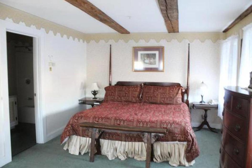 King Suite - Photo 1
