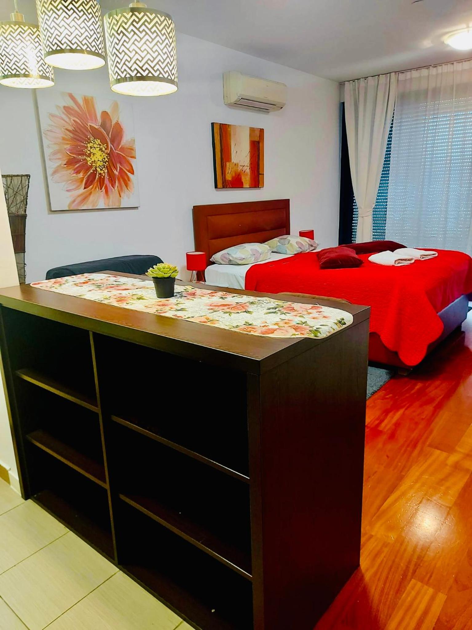 Apartment - Photo 2