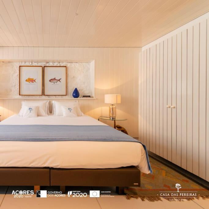 Two-Bedroom Apartment with Balcony and Sea View photo 2