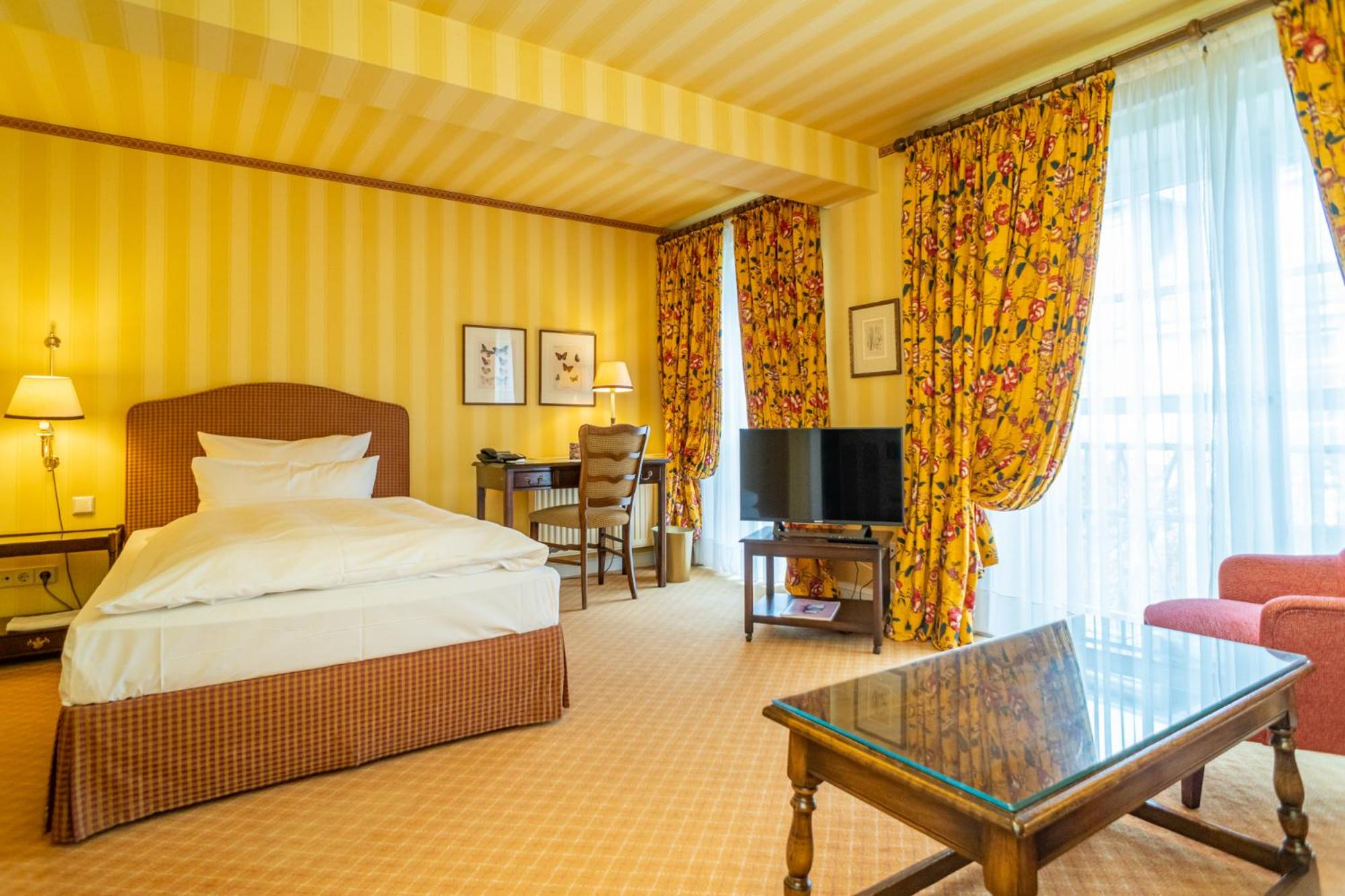 Deluxe Single Room thumbnail 5