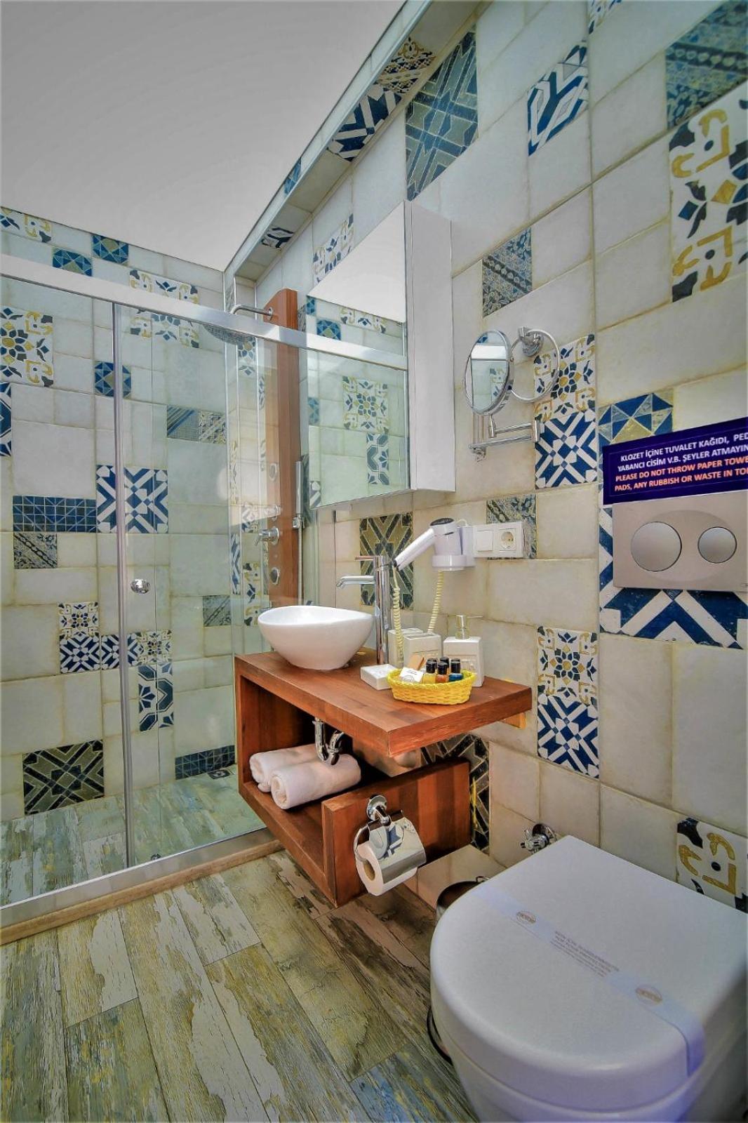 Deluxe Room - Photo 2