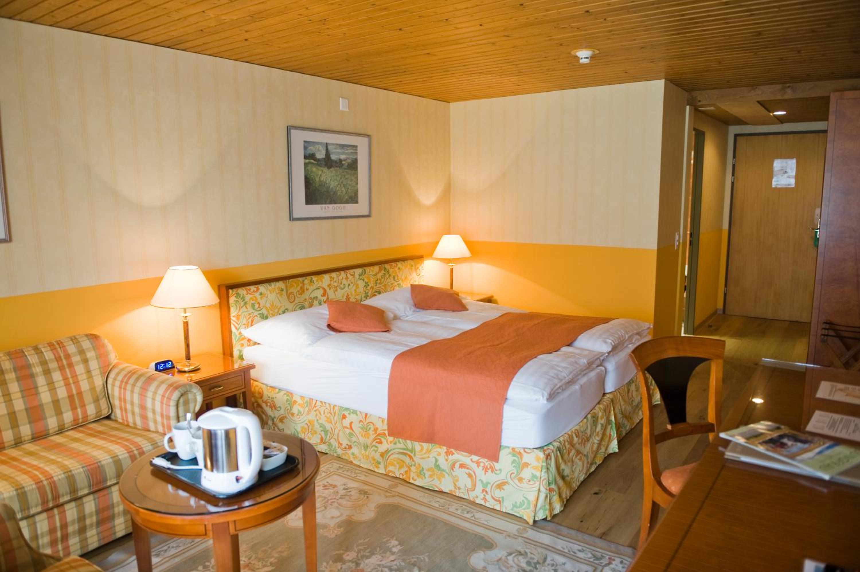 Superior Room with Balcony and Jungfrau view - Photo 5