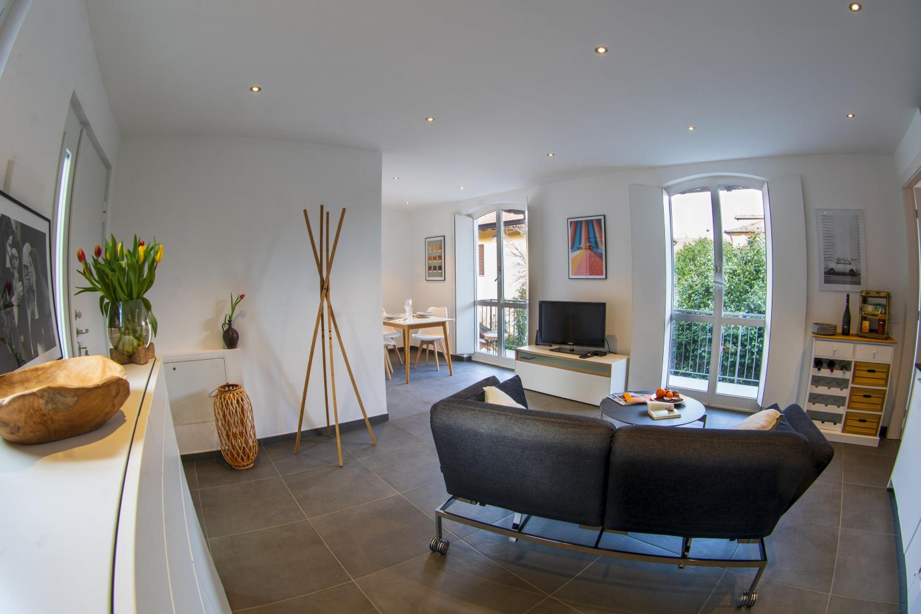 One-Bedroom House photo 1