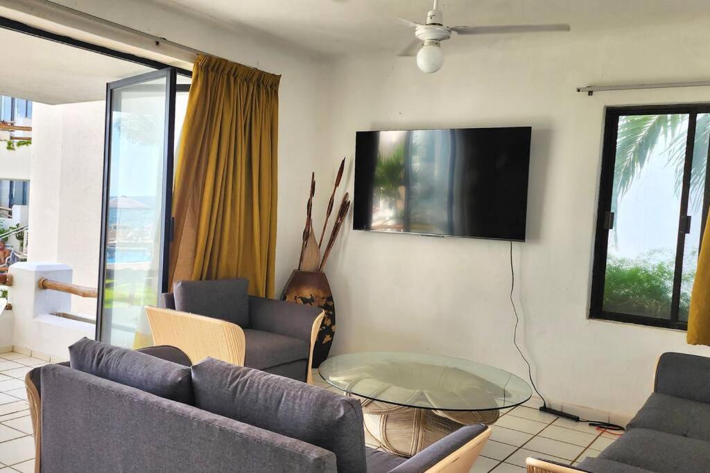 Three-Bedroom Apartment photo 1