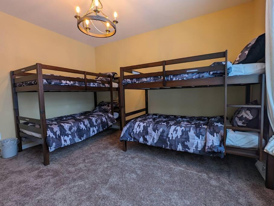 Three-Bedroom House photo 2