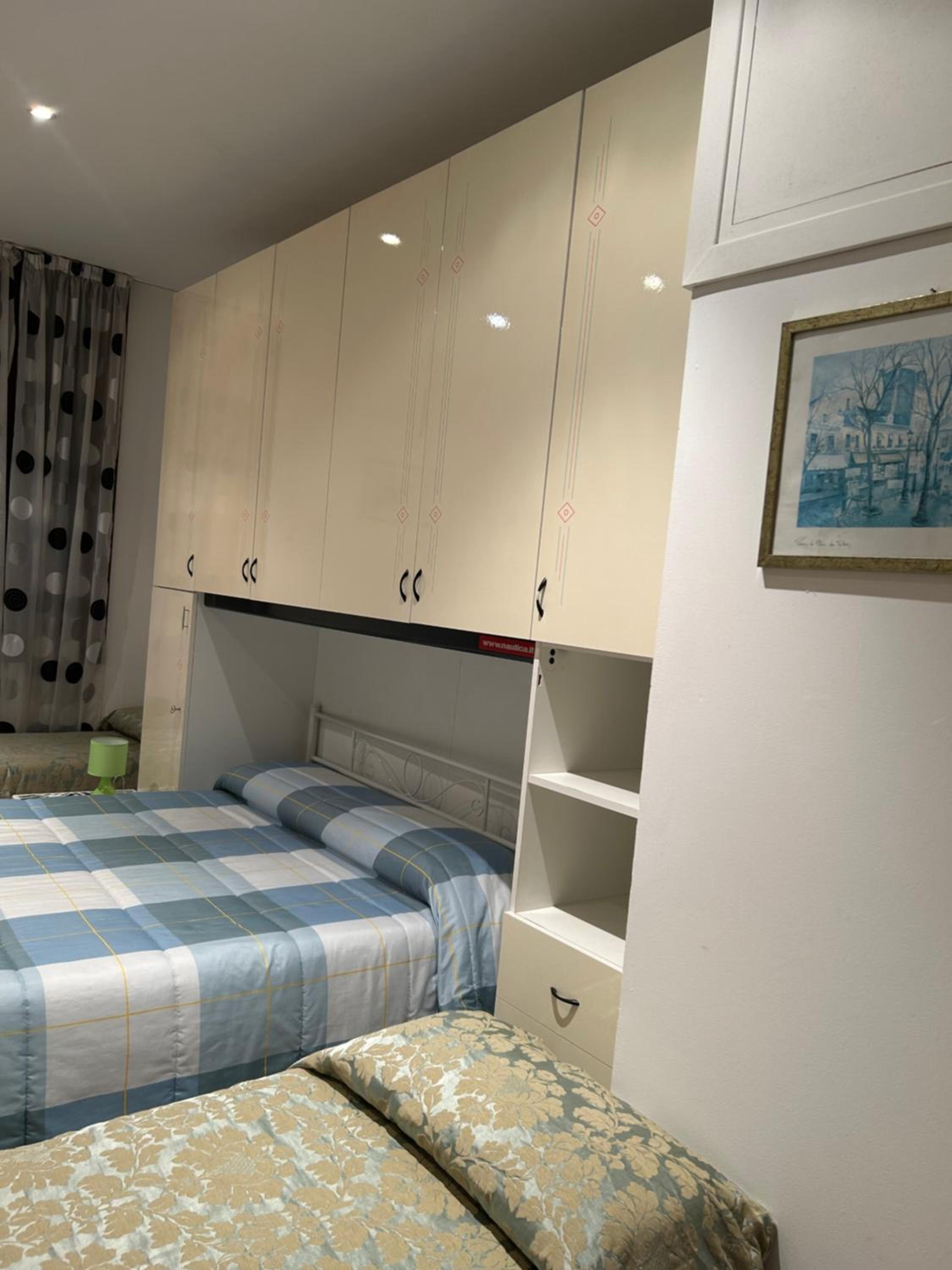 Quadruple Room with Private Bathroom photo 3