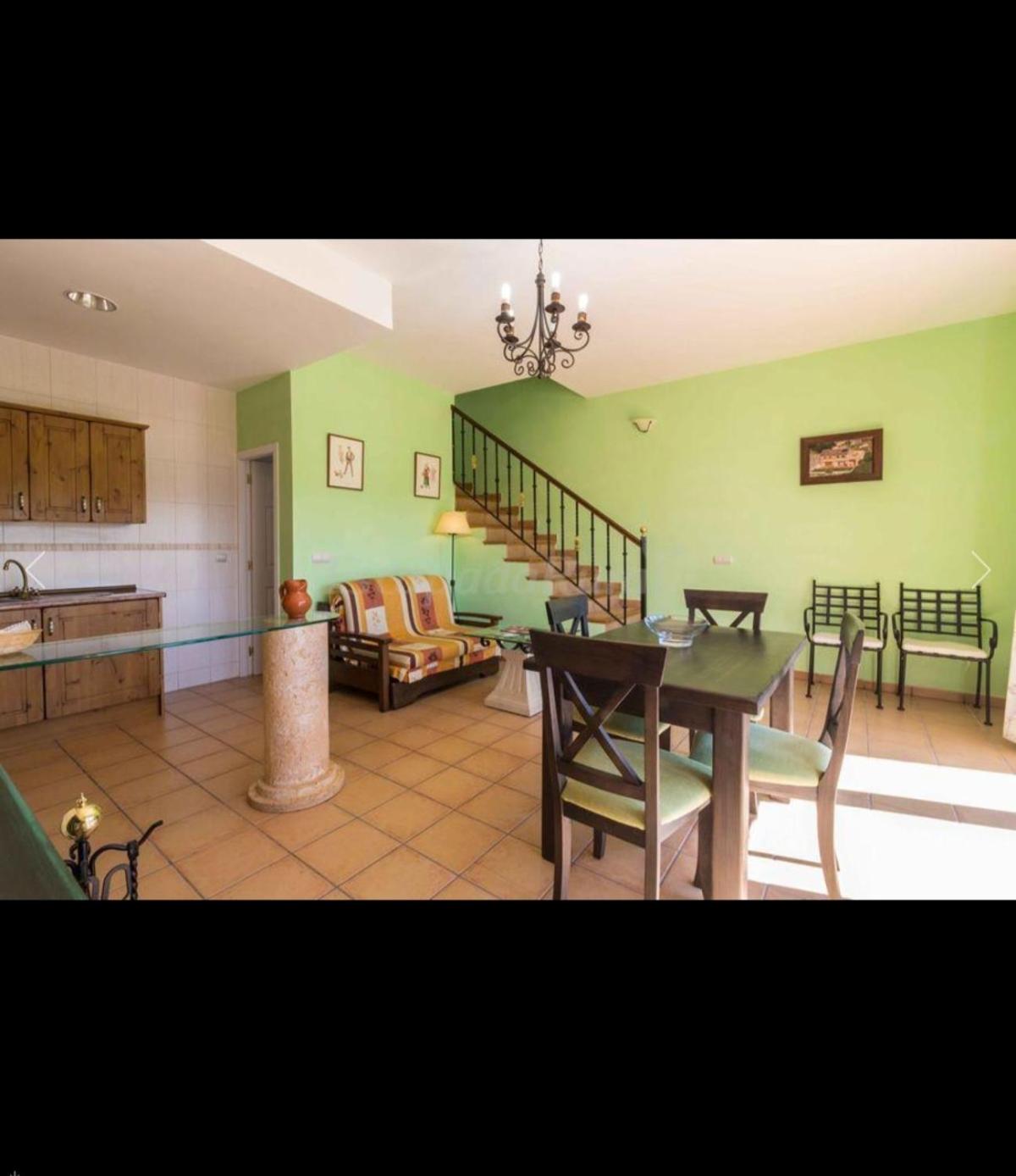 Two-Bedroom House - Photo 1