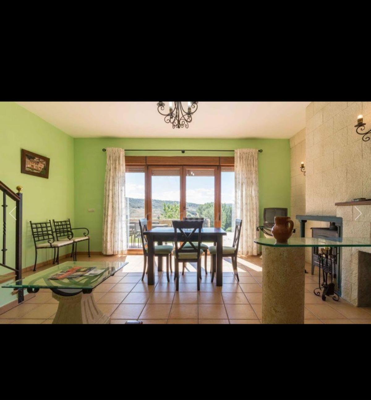 Two-Bedroom House - Photo 3