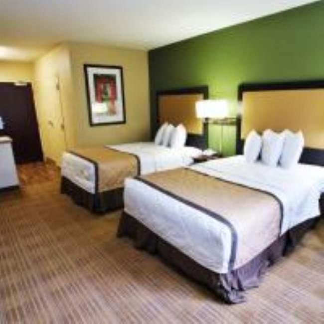 One Room Suite with Tub - Disability Access/Non Smoking - Photo 1