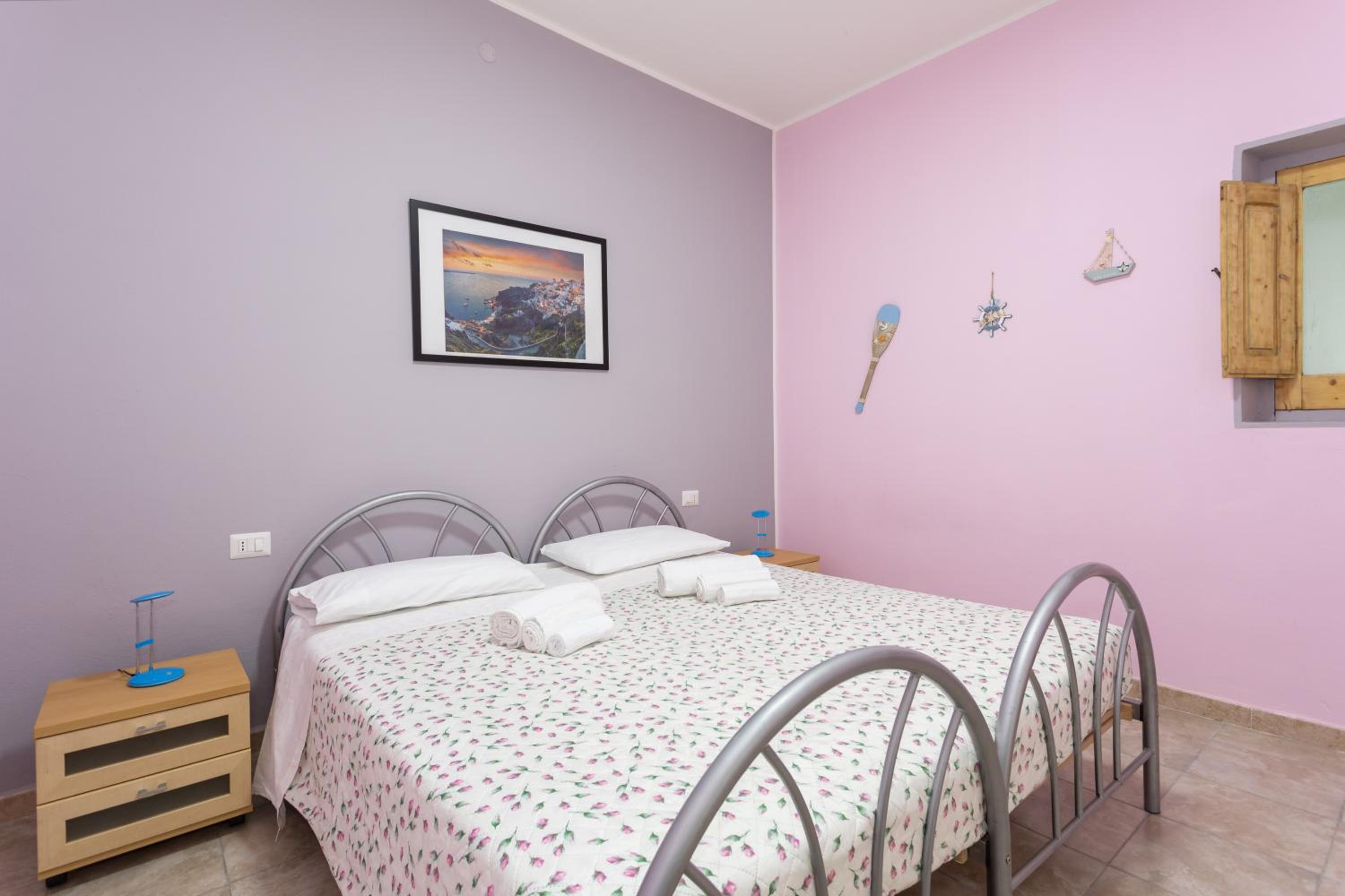 Three-Bedroom House photo 2
