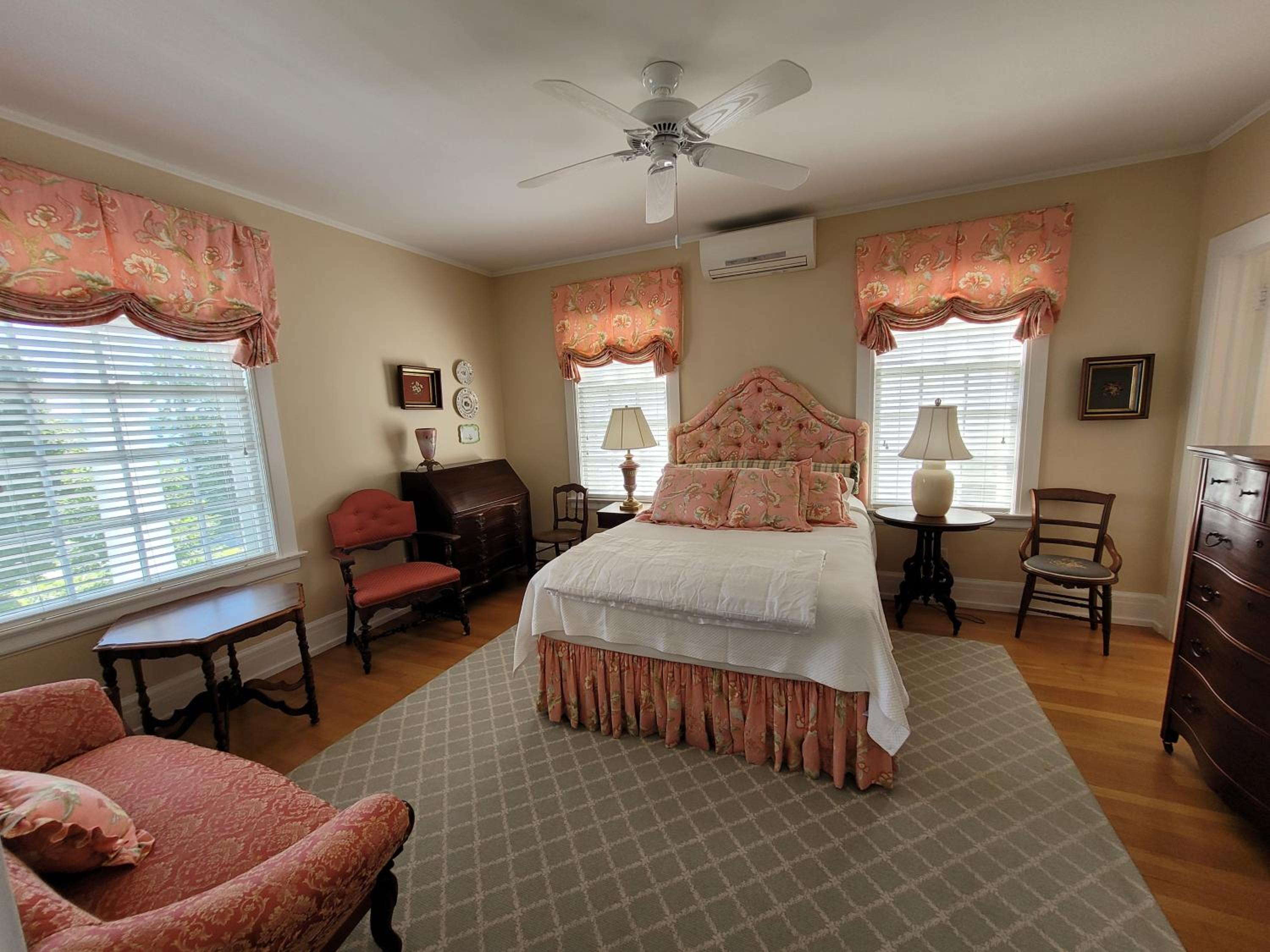 Double Room with Lake View photo 3