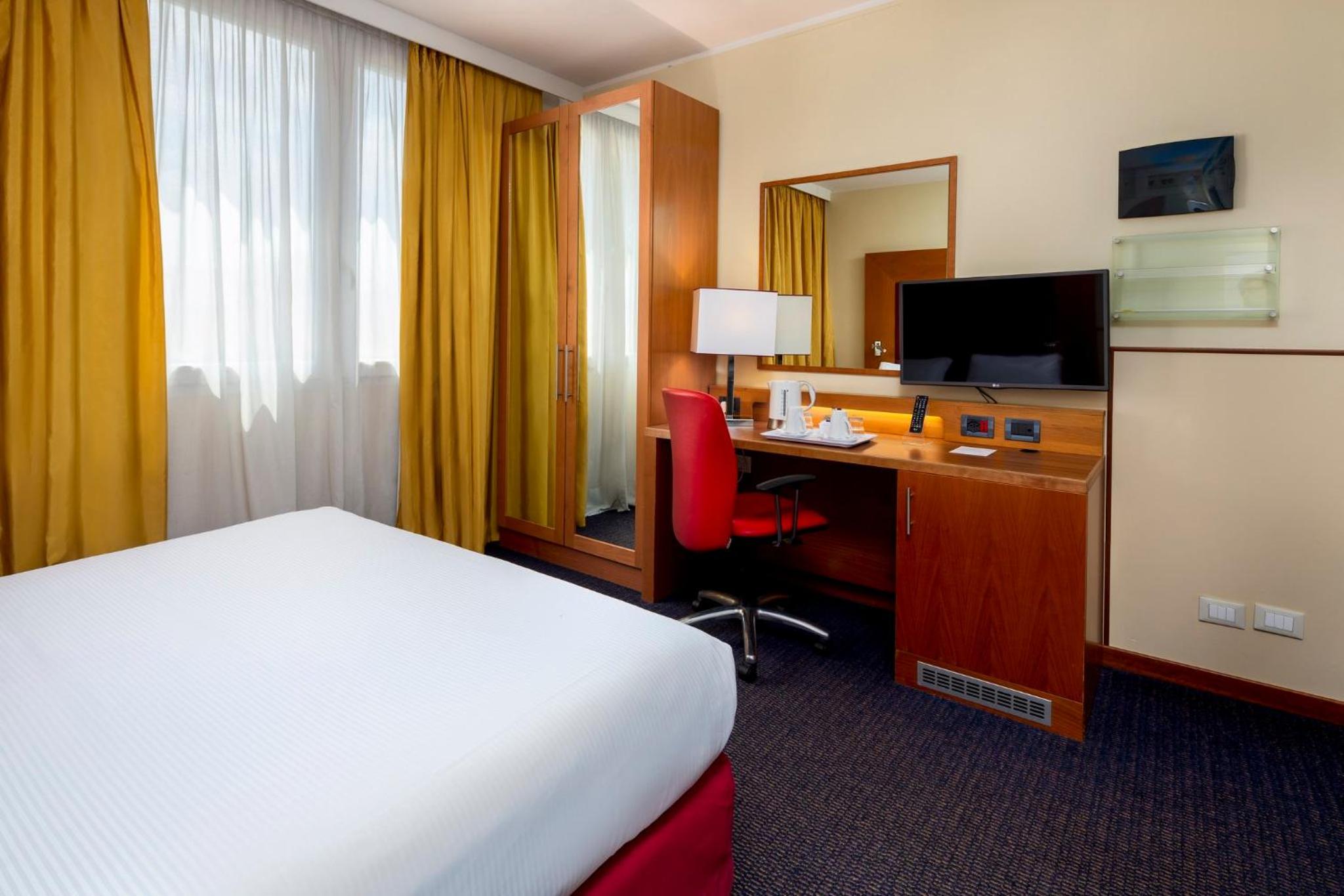 Standard Queen Room - Photo 3