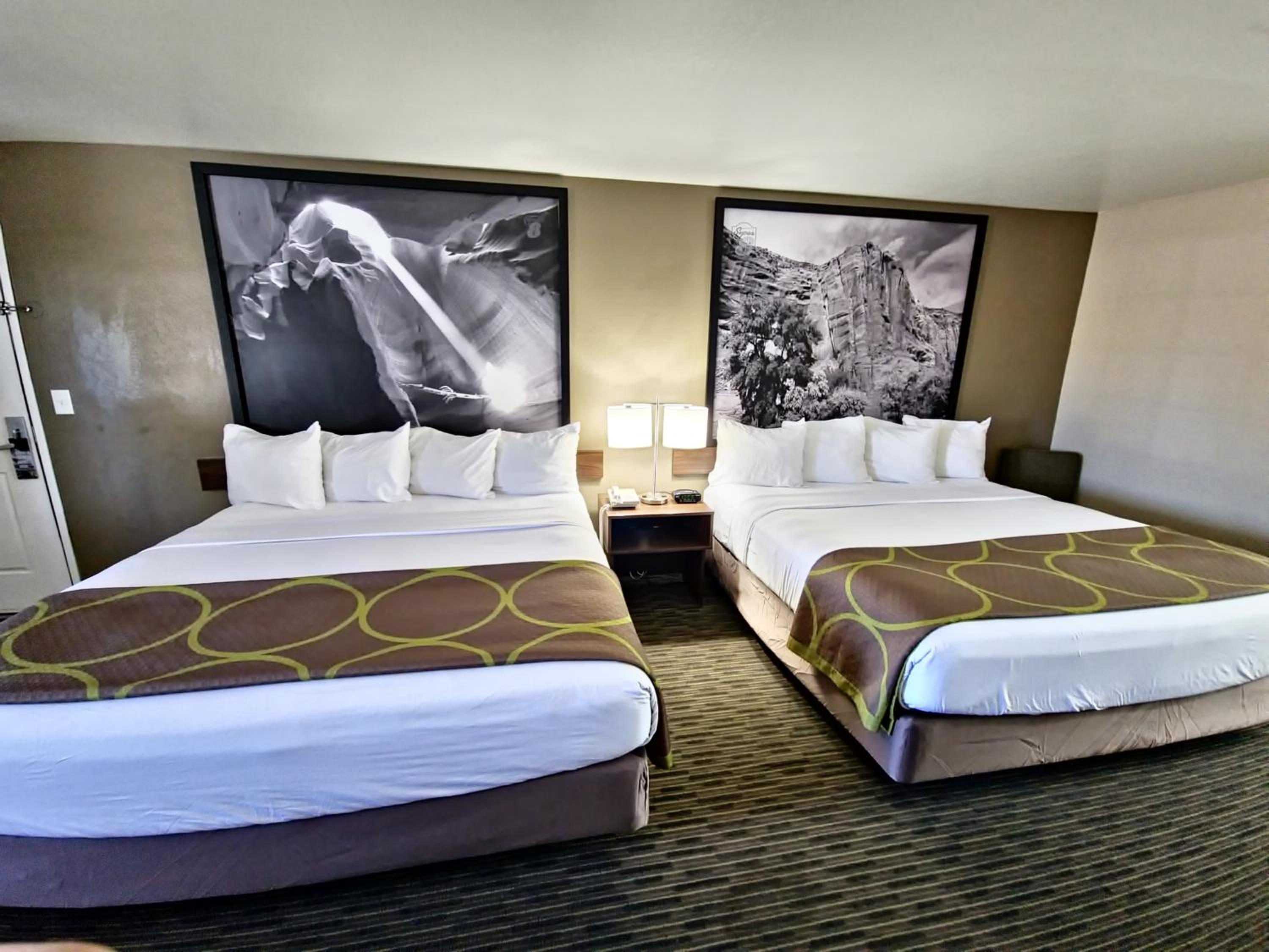 Studio Suite with Two King Beds - Non-Smoking - Photo 5