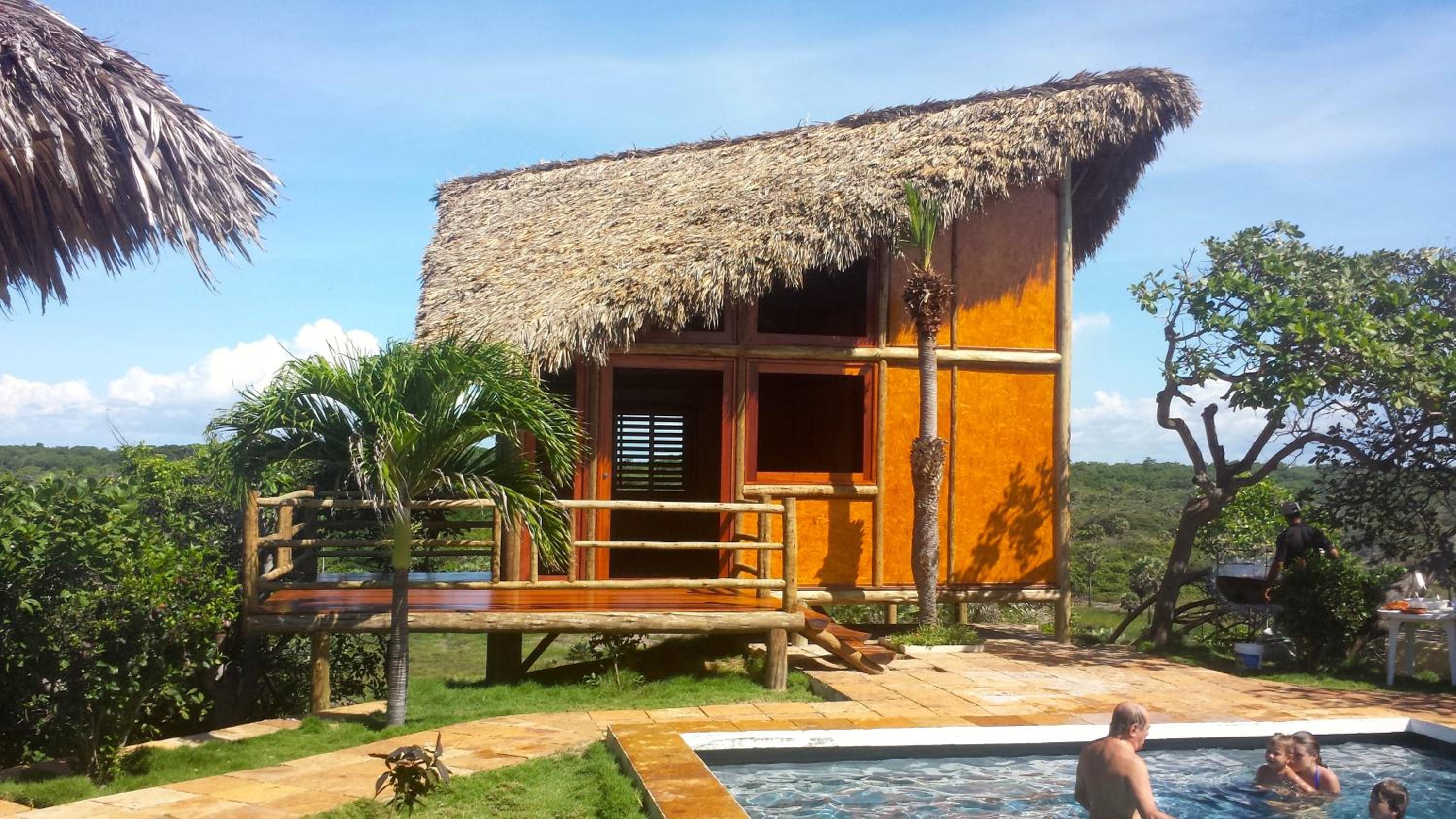 Deluxe Bungalow photo 2