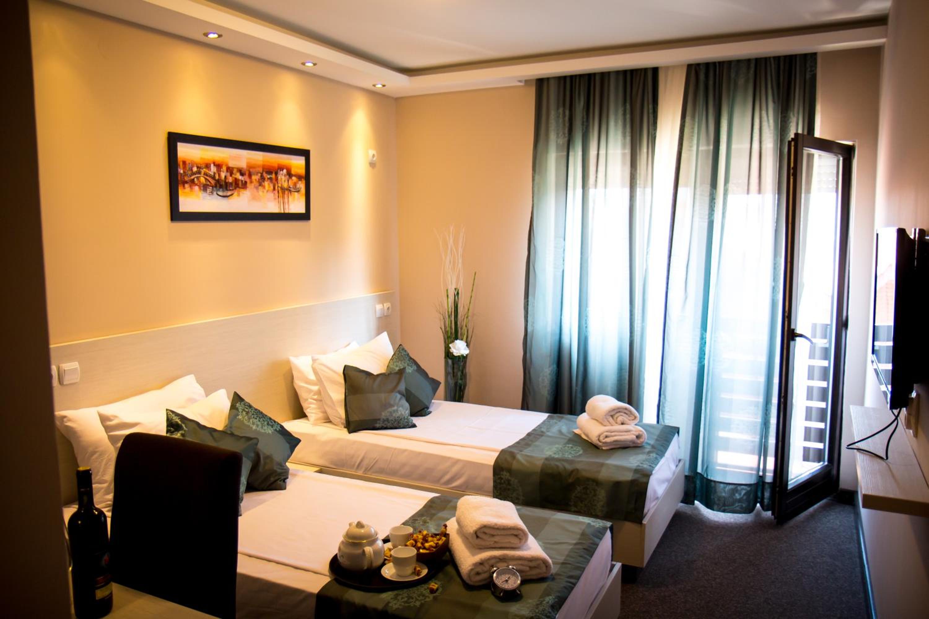 Double or Twin Room - Photo 1