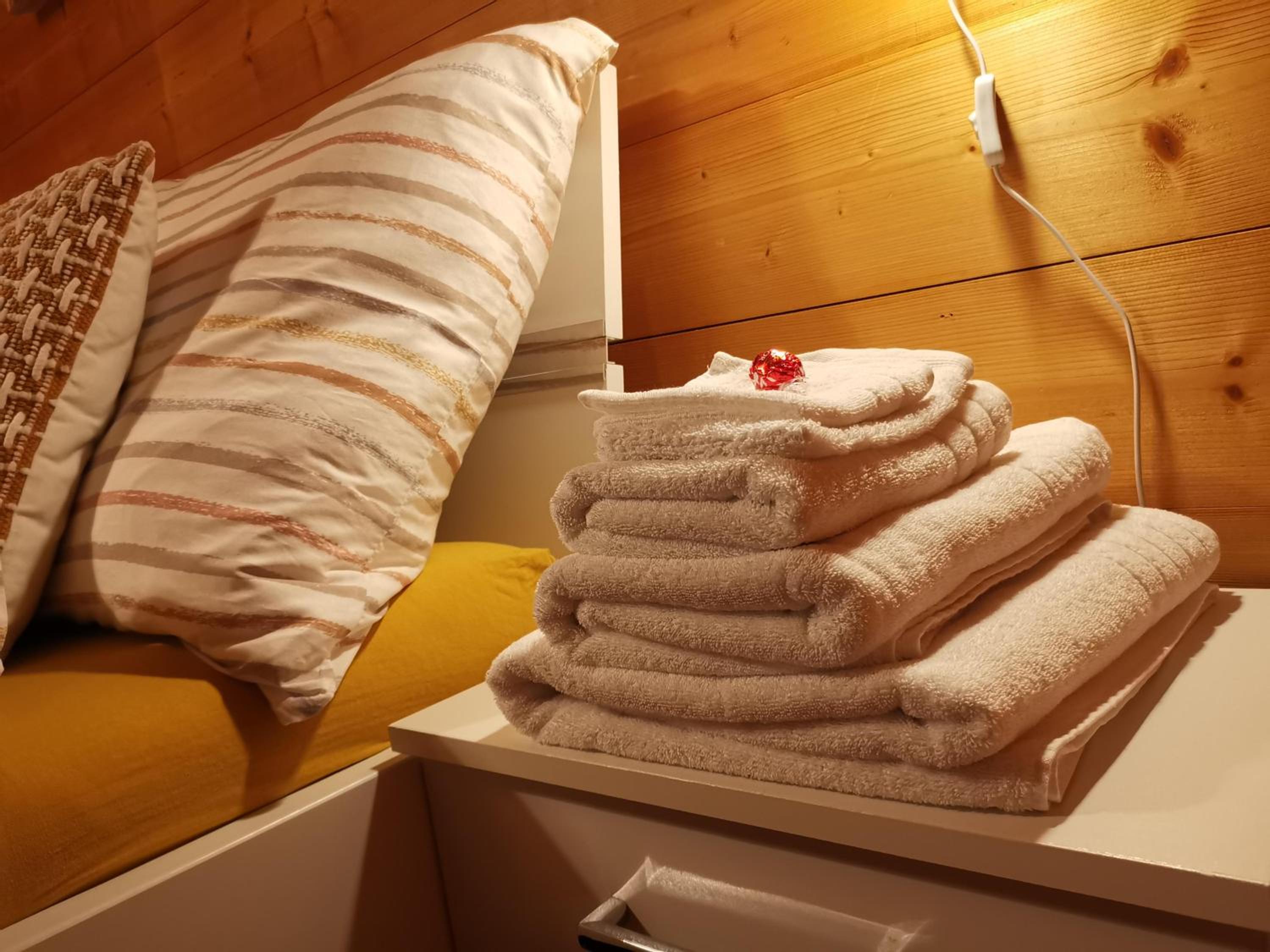 Holiday Home with bathroom photo 1
