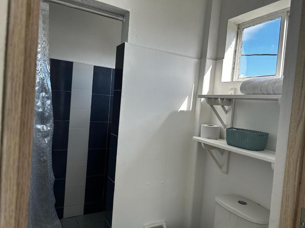 Single Room with Bathroom photo 3