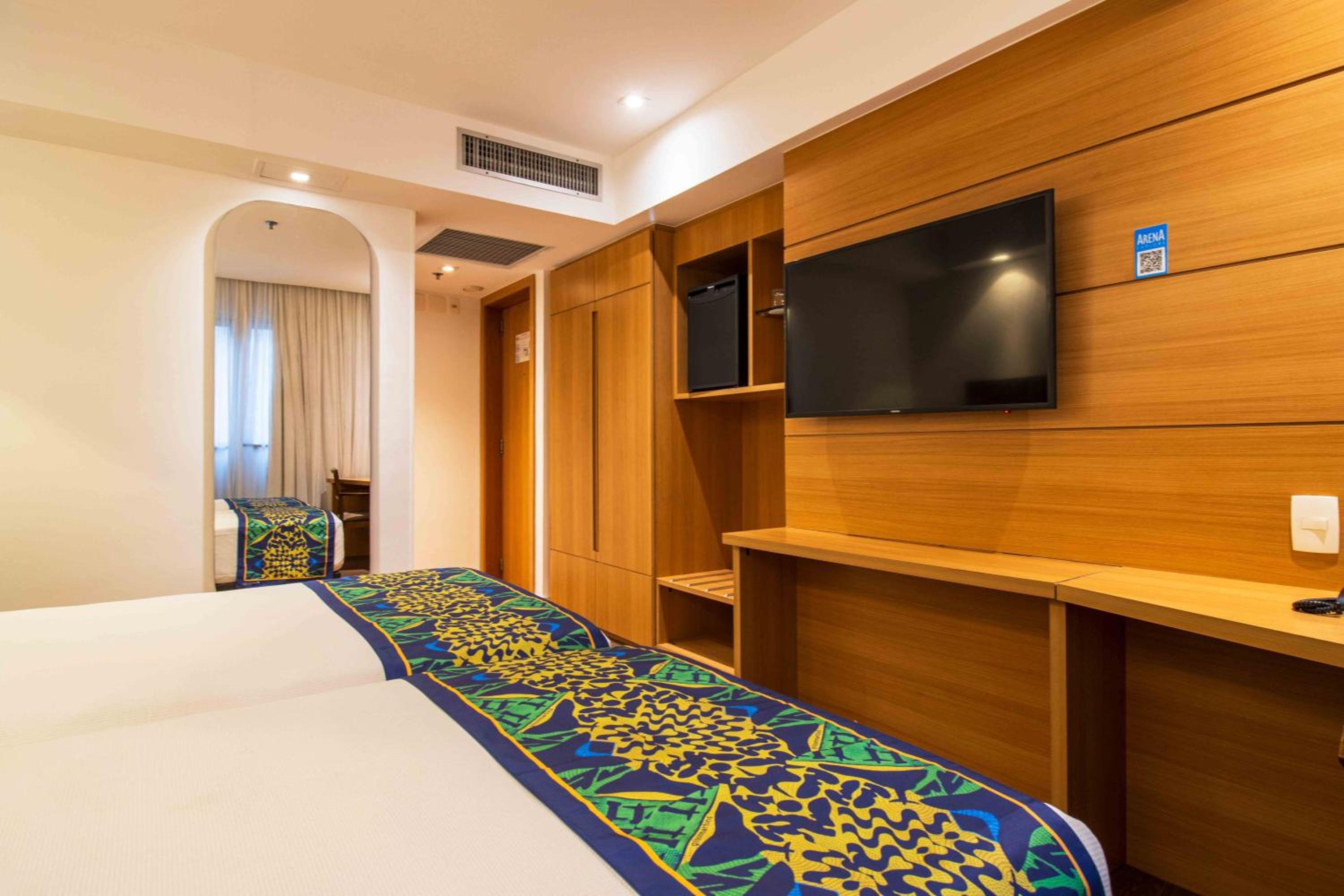 Superior Twin Room with Side Sea View