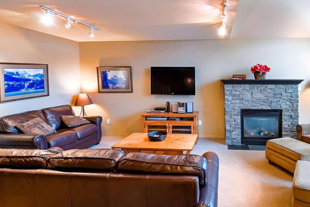 Four-Bedroom House photo 2