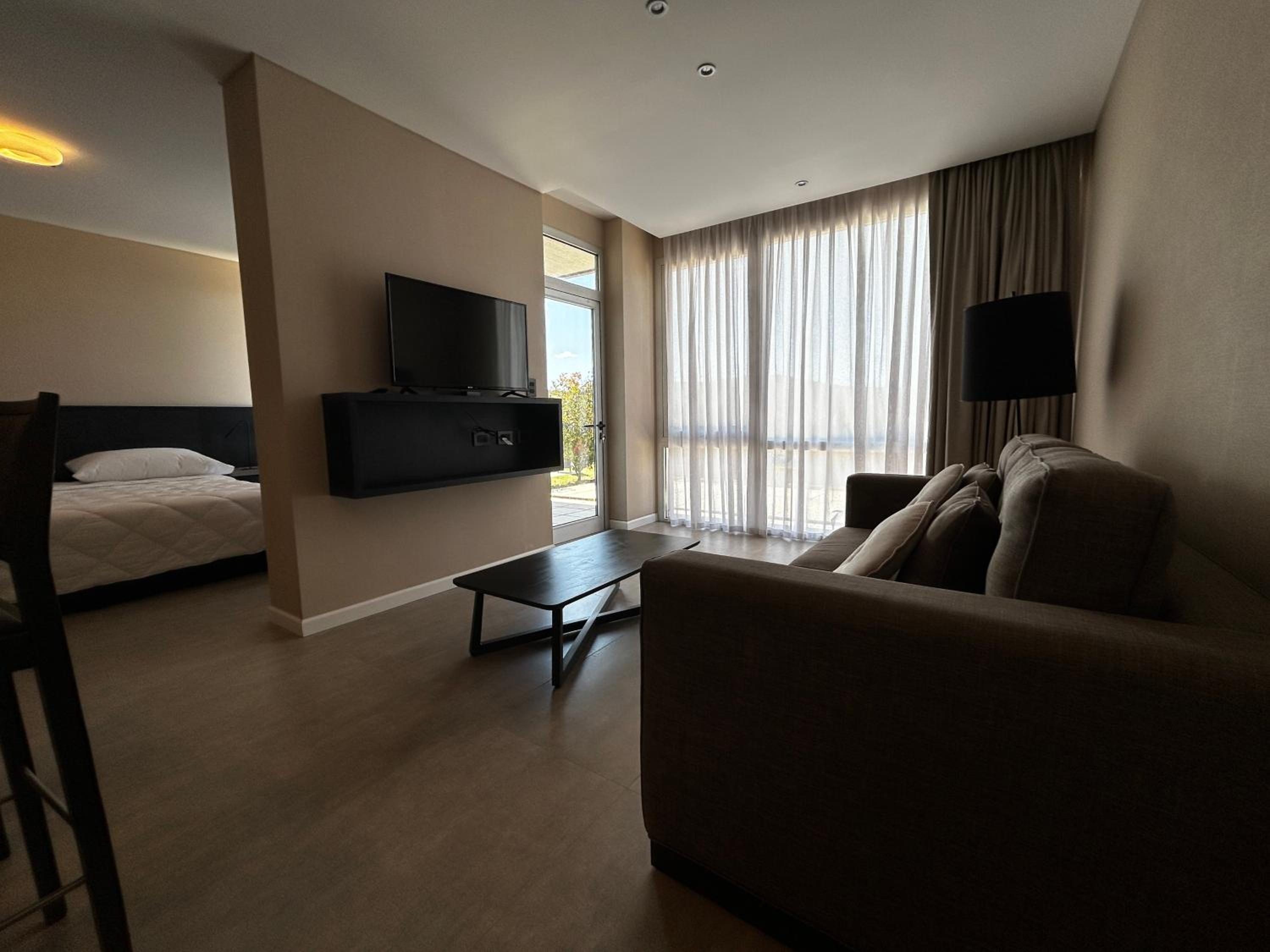 Deluxe King Room photo 3