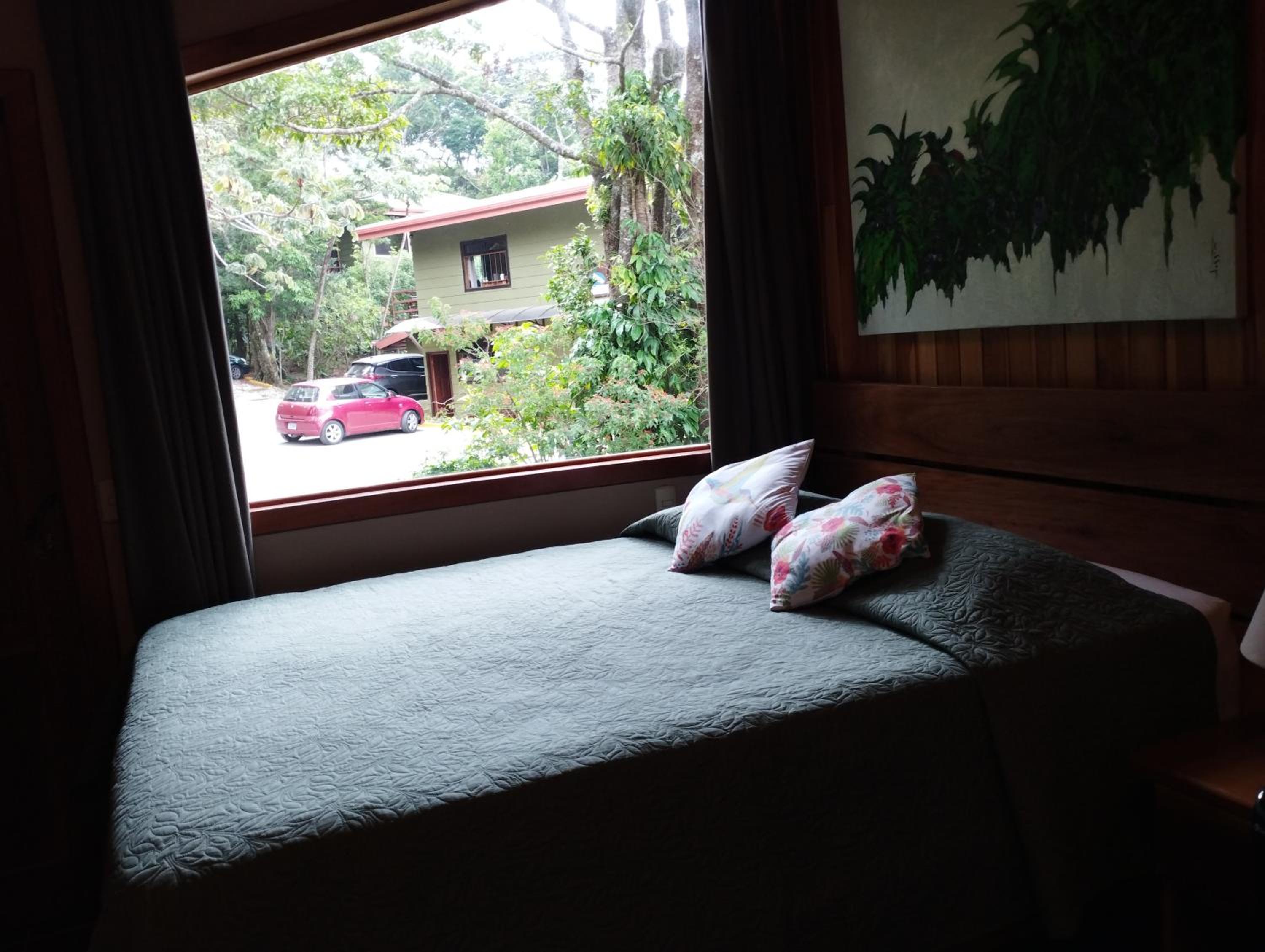 Standard Twin Room with Garden View photo 2