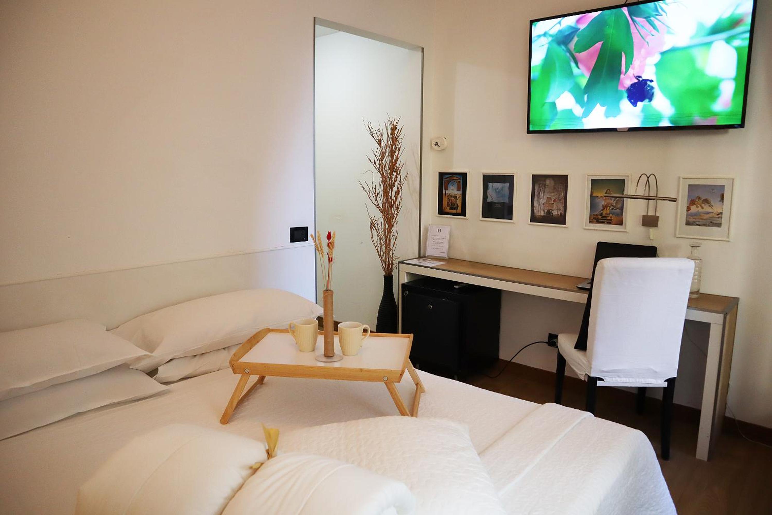 Twin Room with Terrace - Photo 15