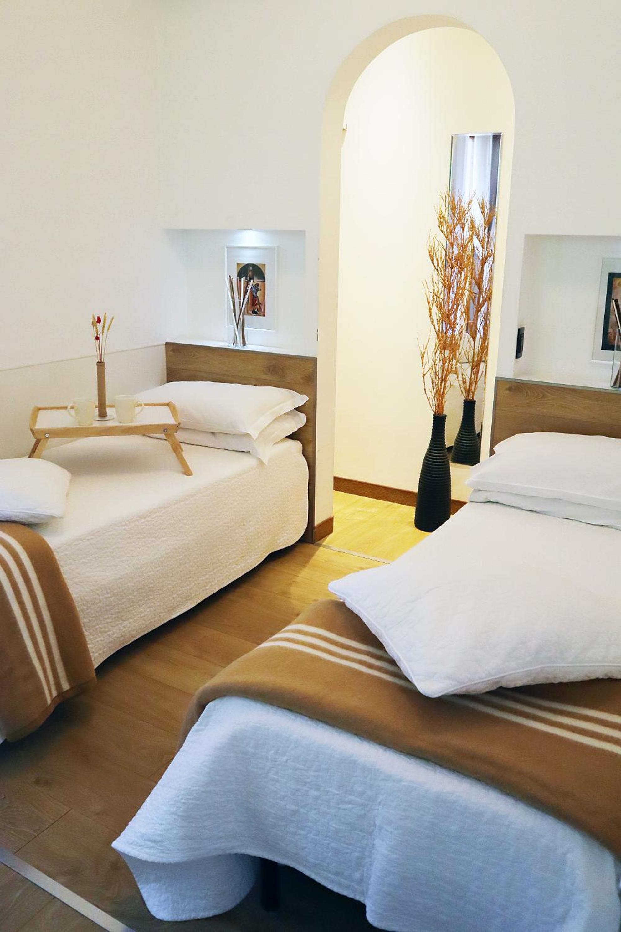 Twin Room with Terrace - Photo 13
