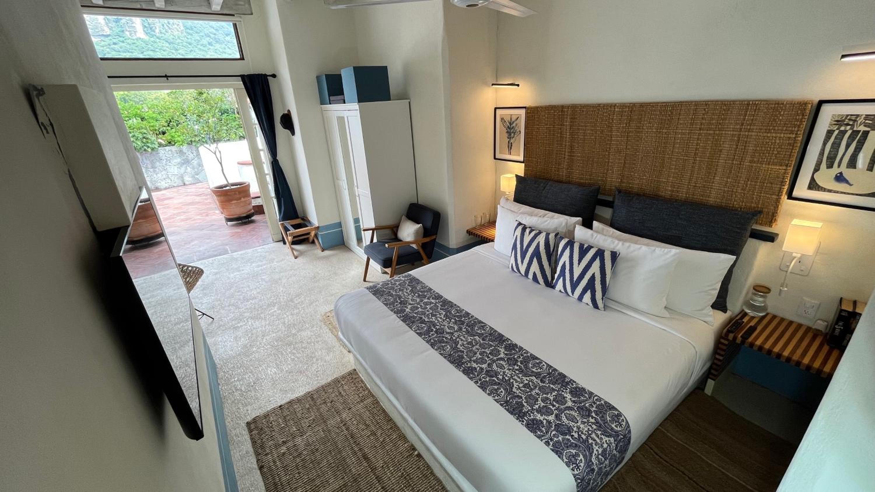 King Room with Mountain View