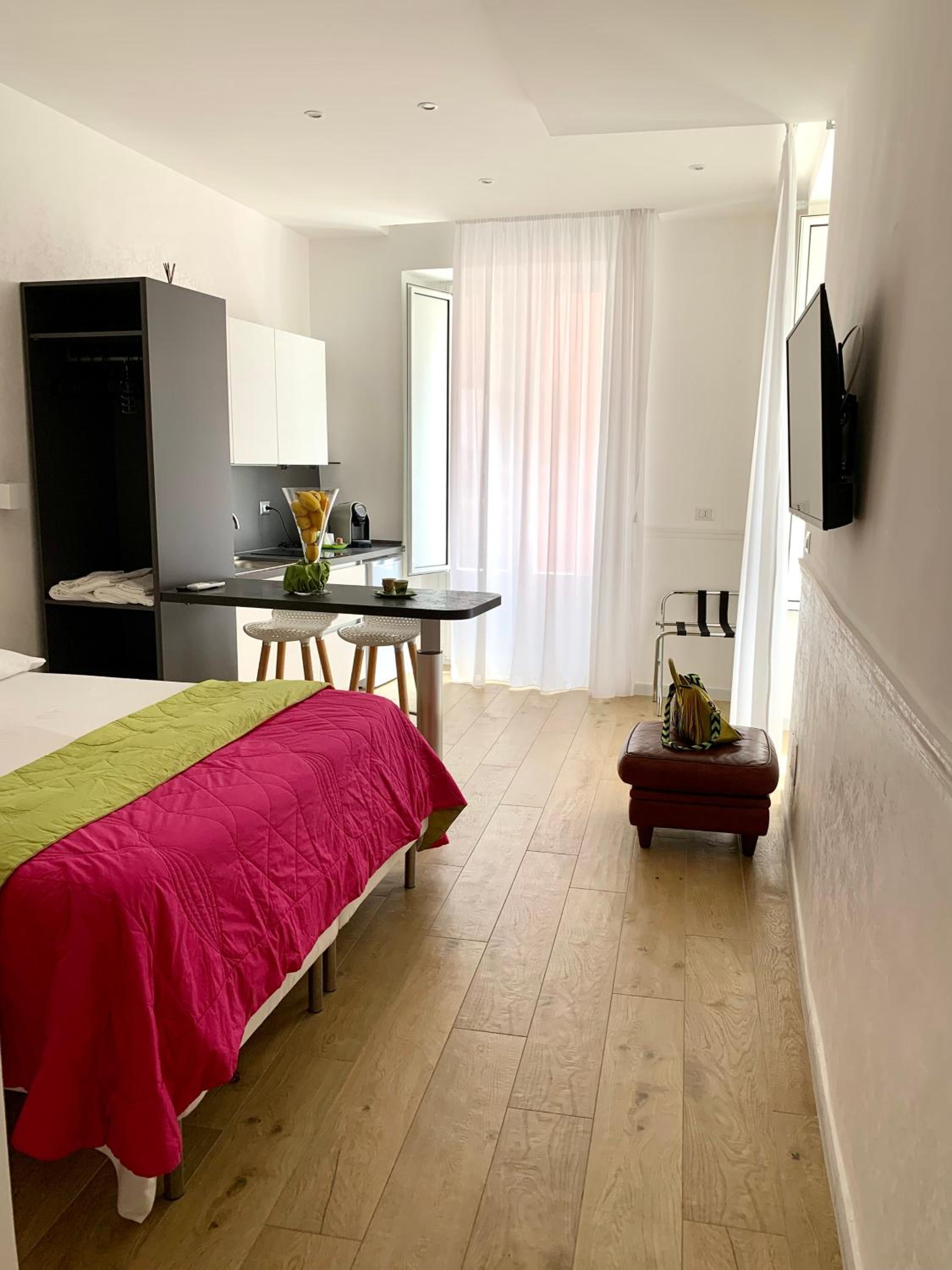 Deluxe Double or Twin Room with City View