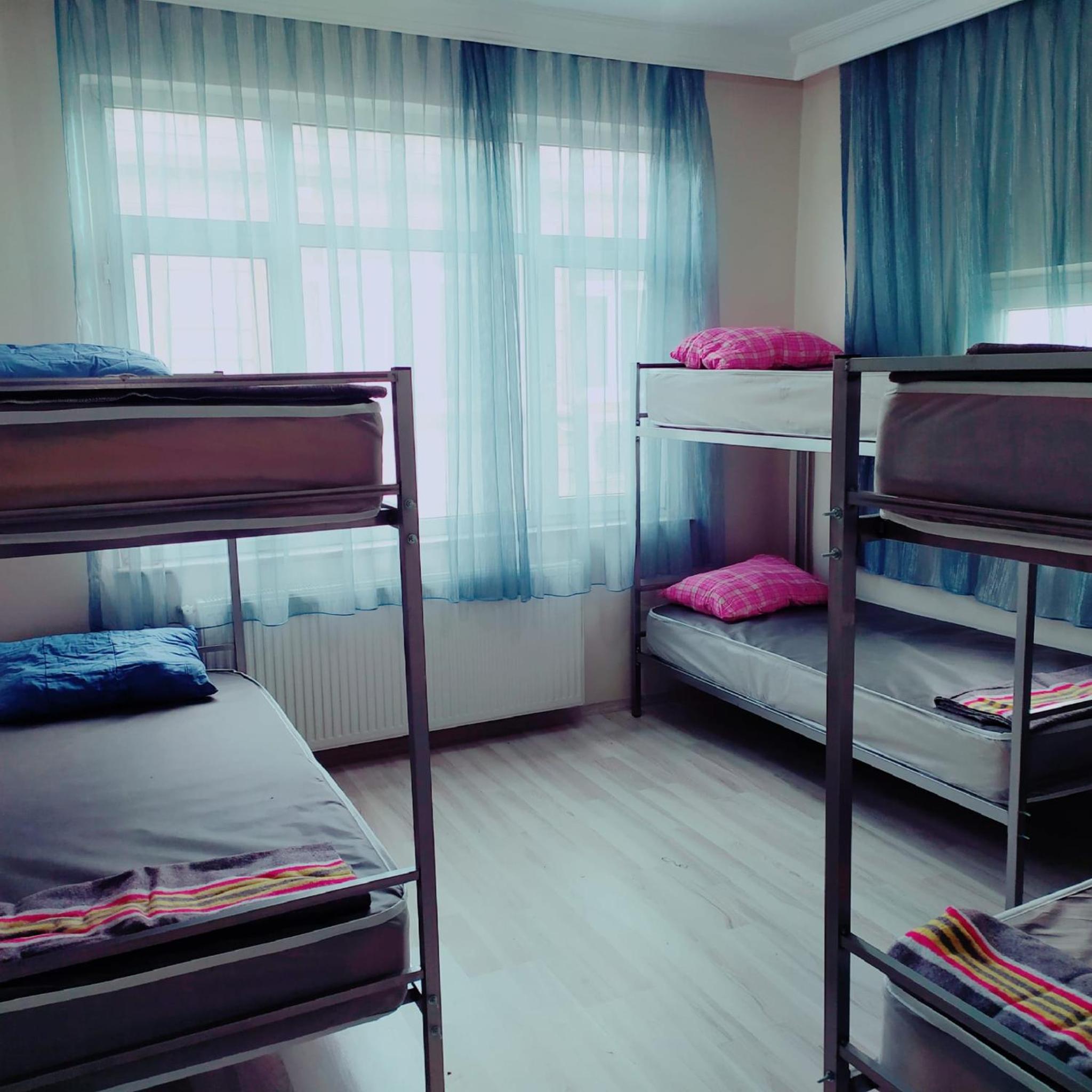 Bed in 6-Bed Female Dormitory Room photo 1