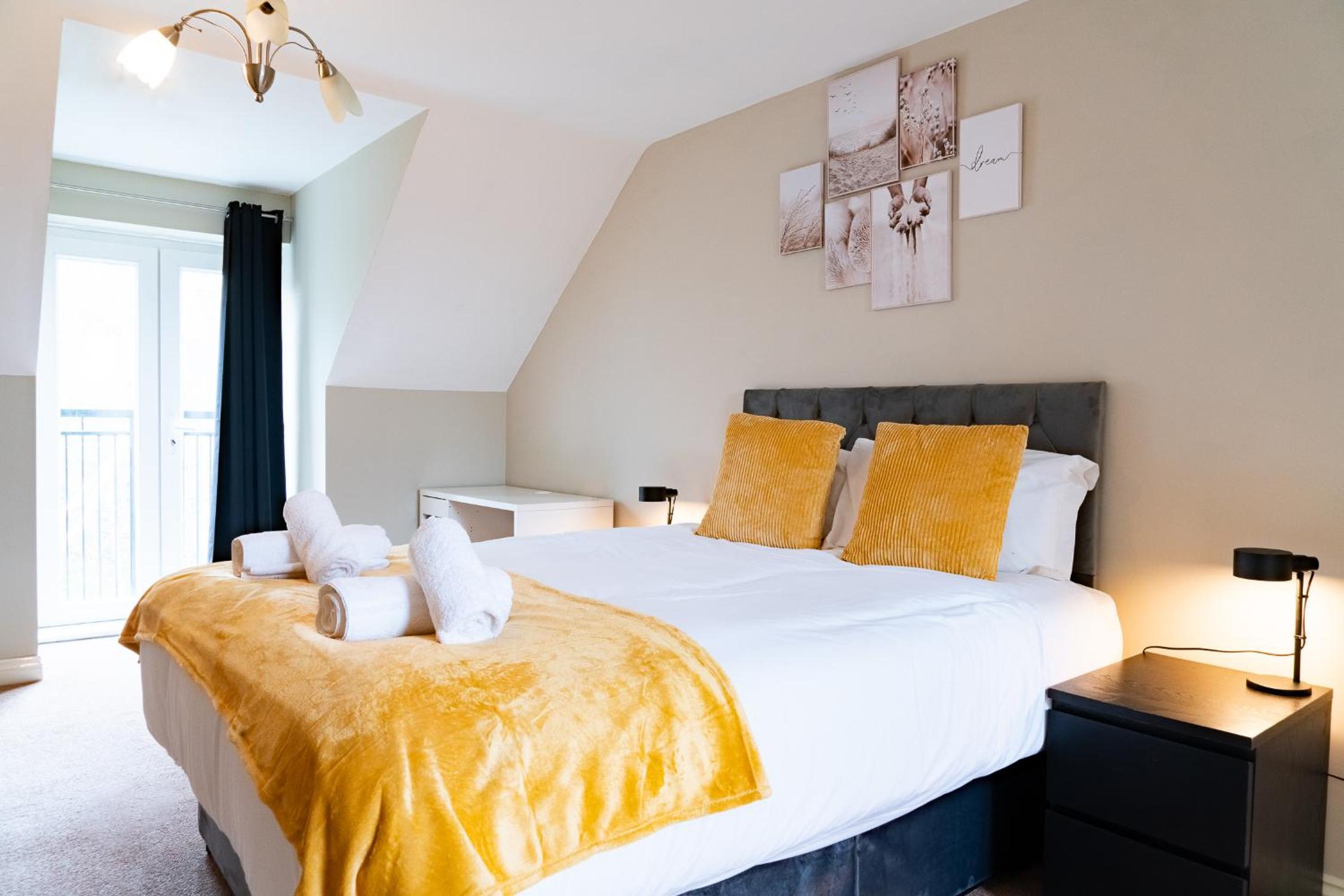 Four-Bedroom House photo 1