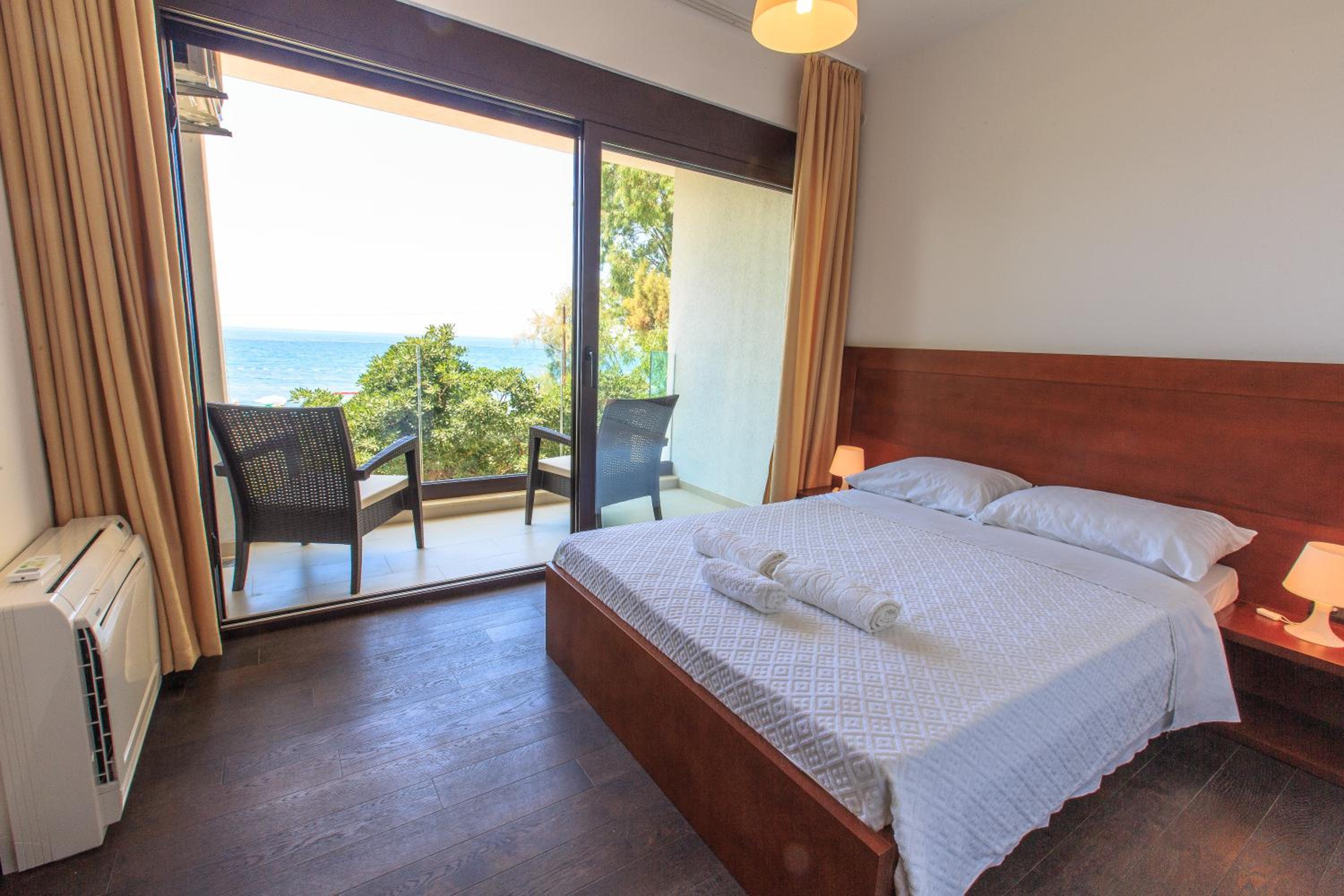 Double Room with Balcony and Sea View