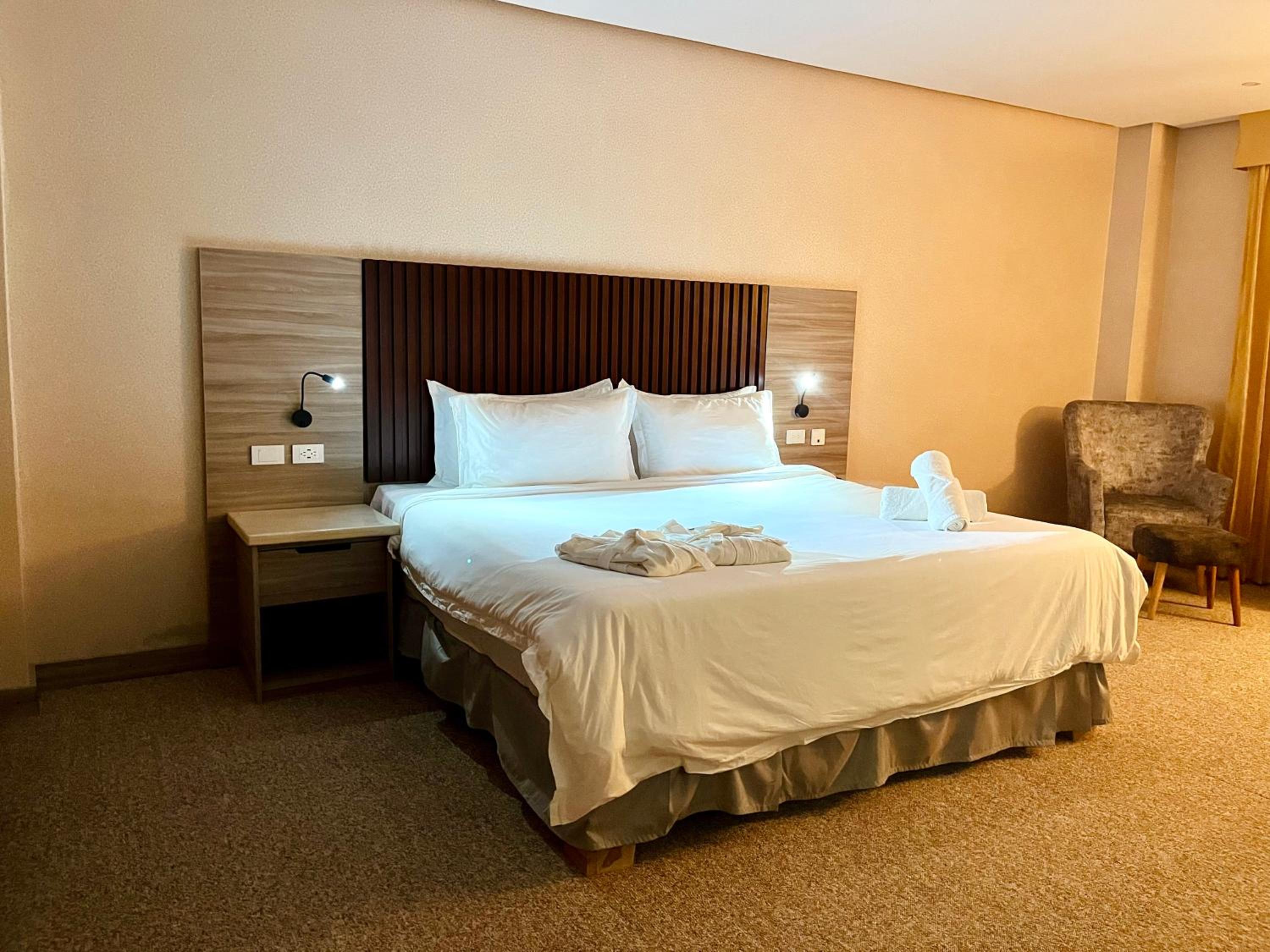 Deluxe Queen Room