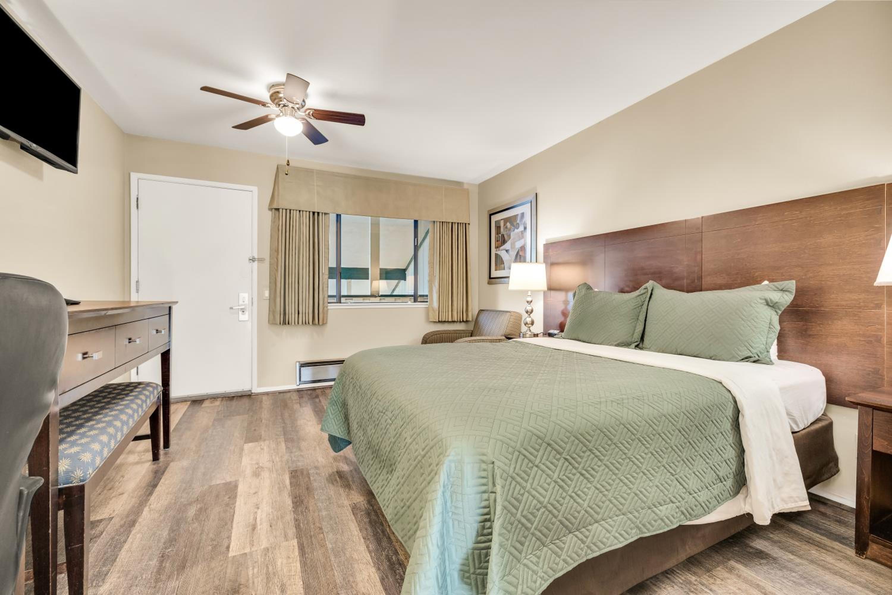 Queen Room