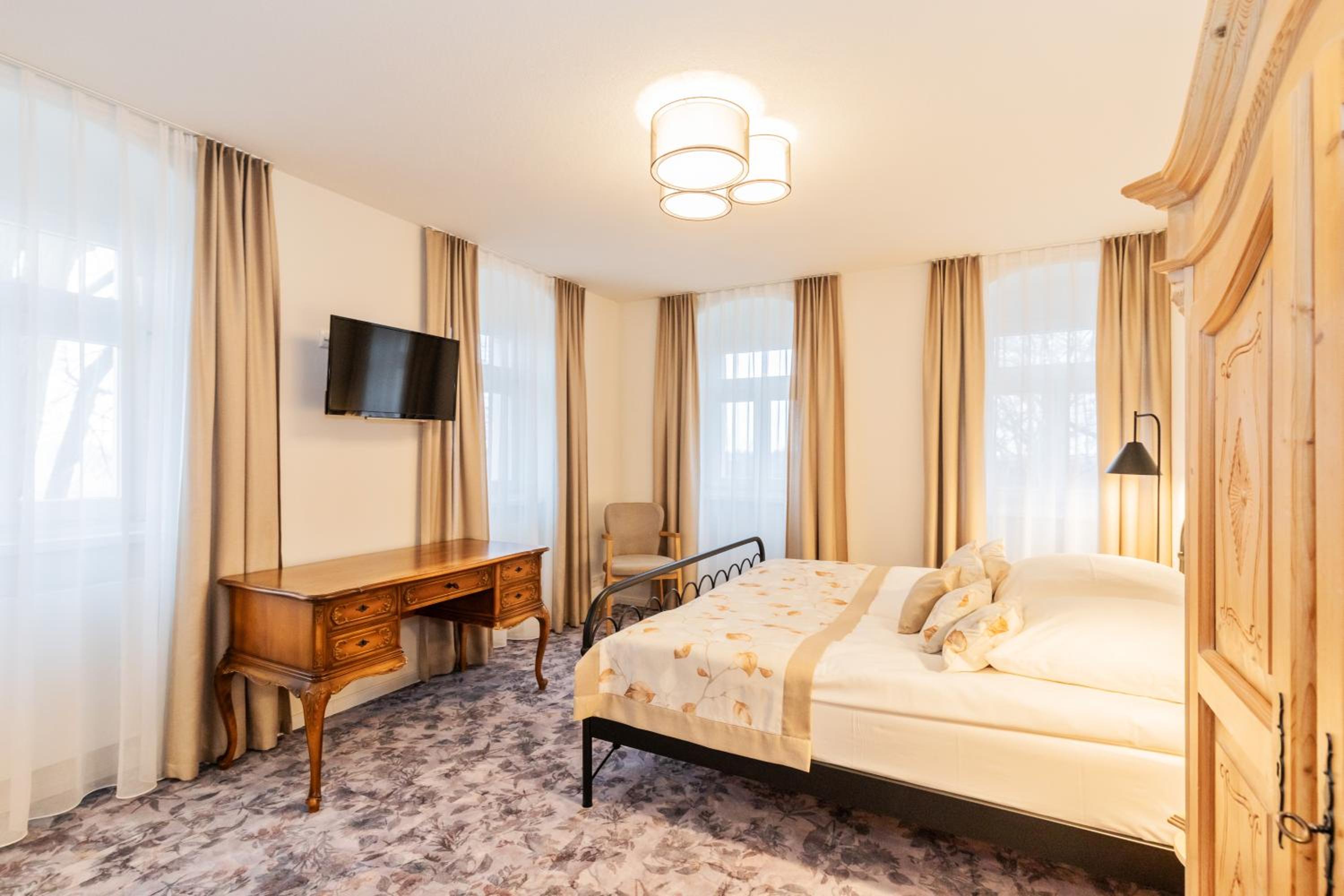 Standard Double Room - Photo 1