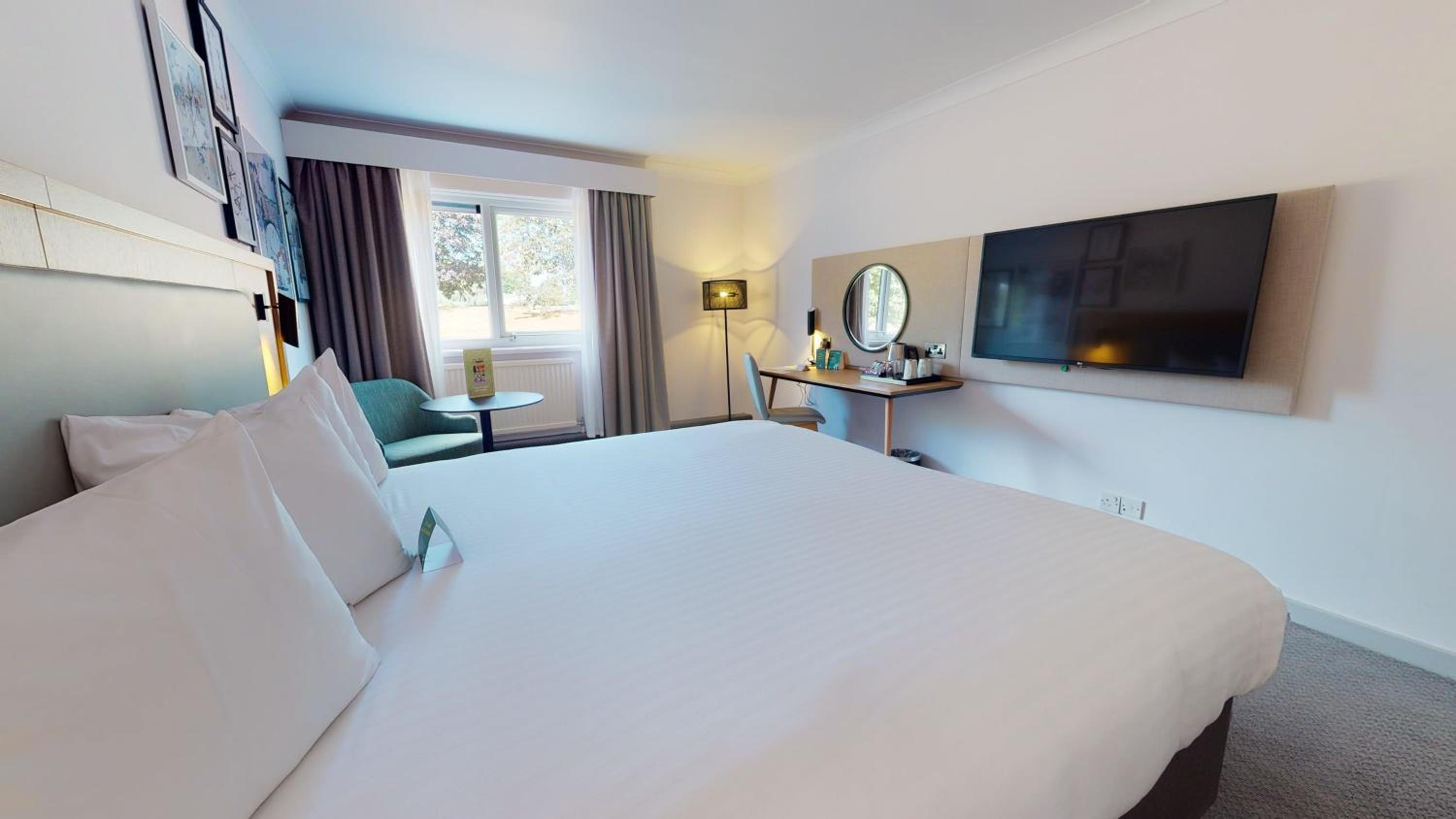 Superior King Room - Photo 1