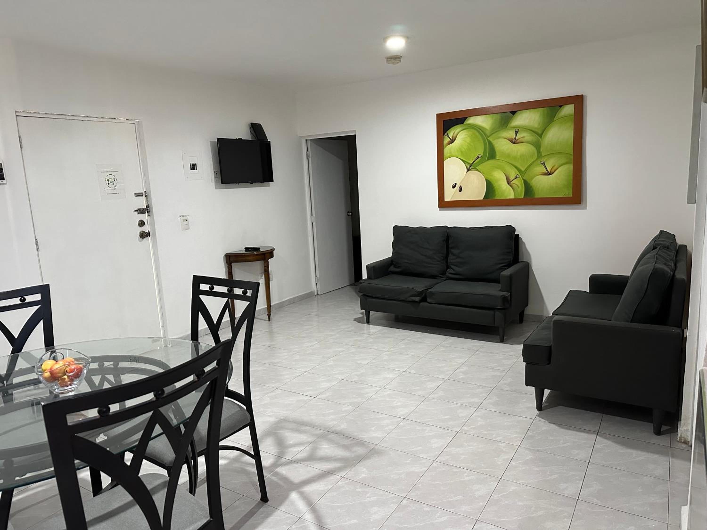 One-Bedroom Apartment photo 3