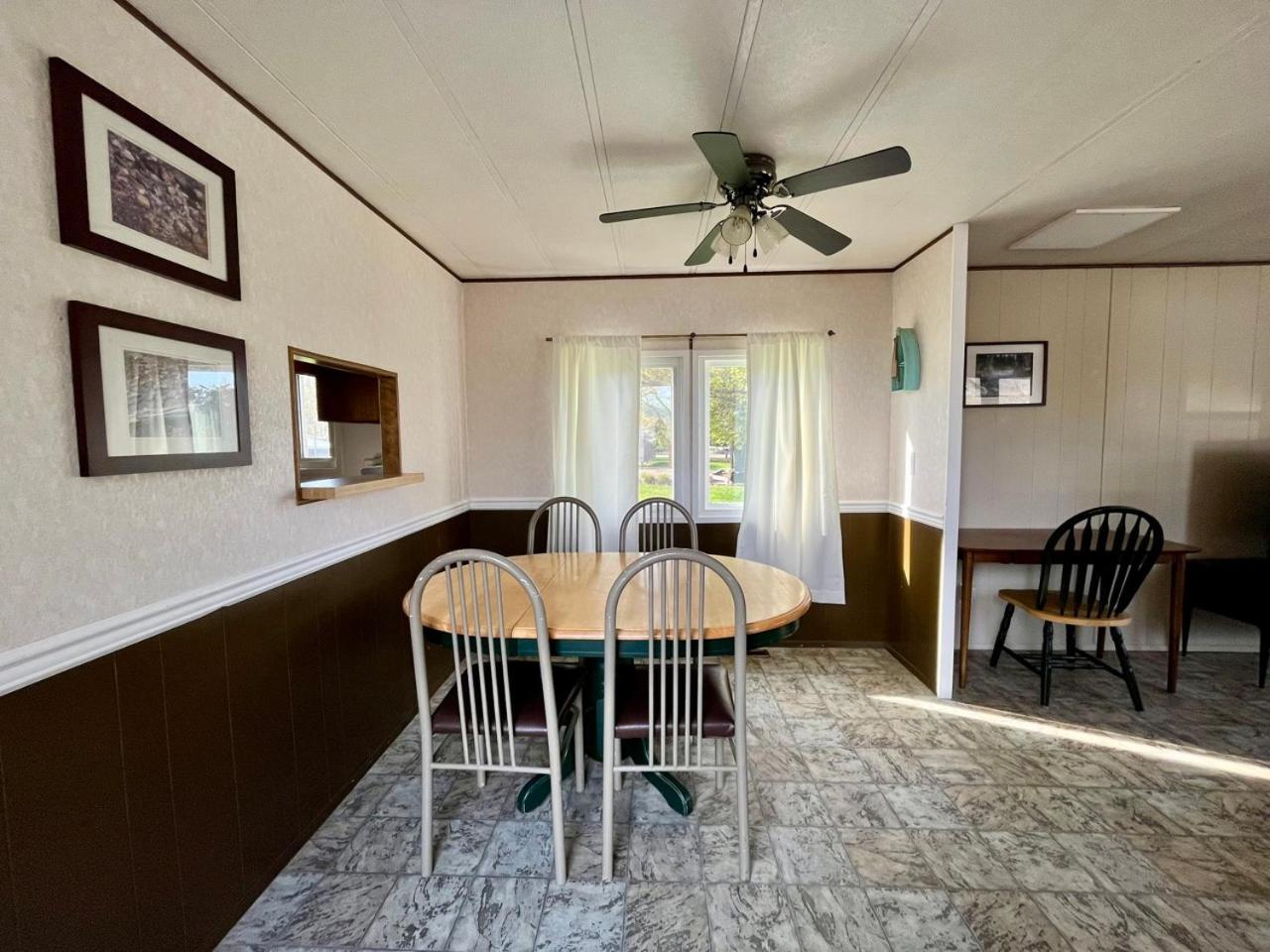 Two-Bedroom House photo 2