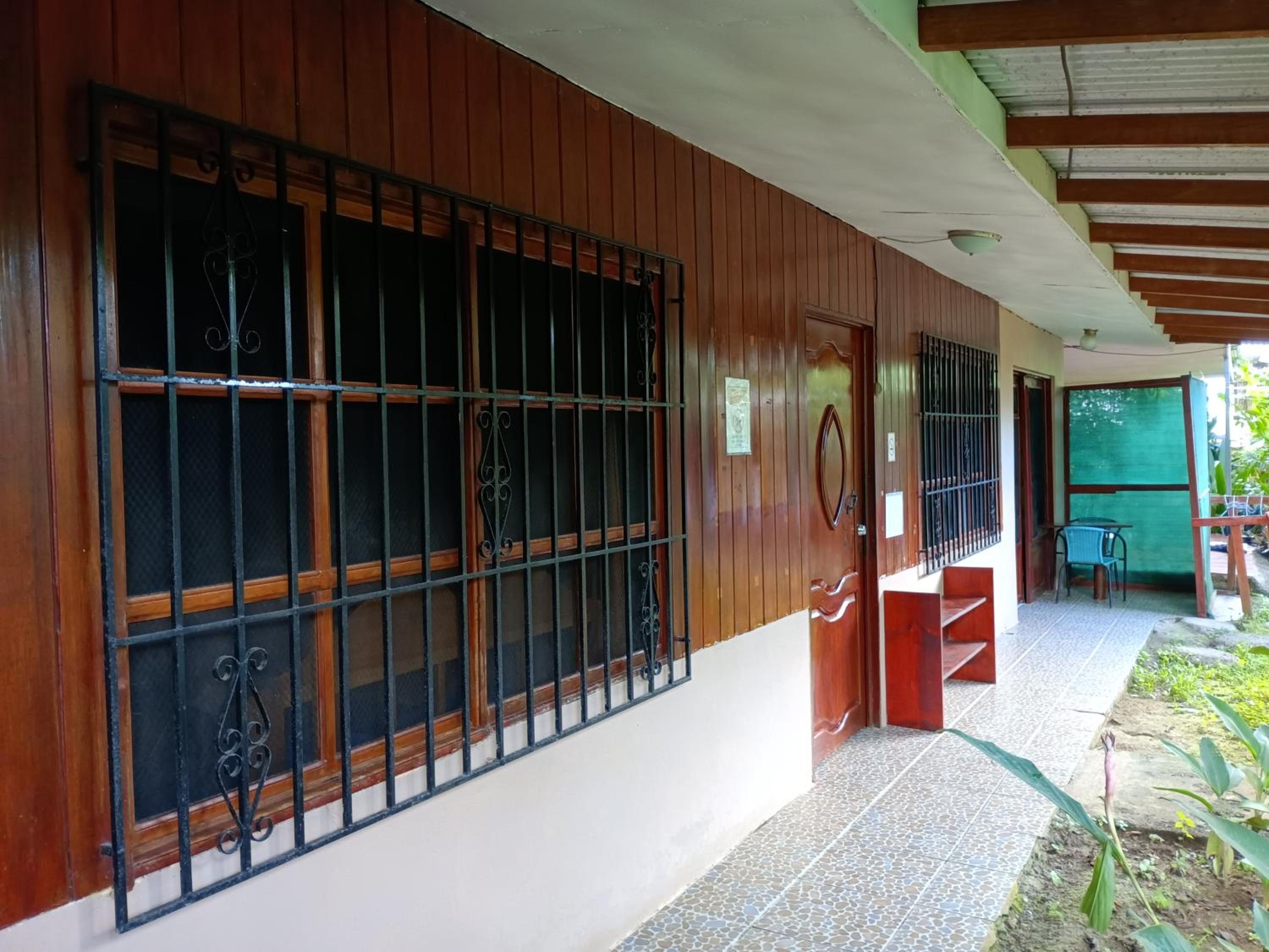 Bed in 6-Bed Mixed Dormitory Room photo 2
