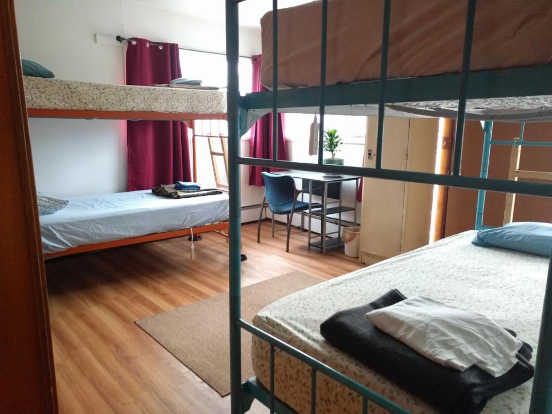 Bed in 4-Bed Mixed Dormitory Room photo 3