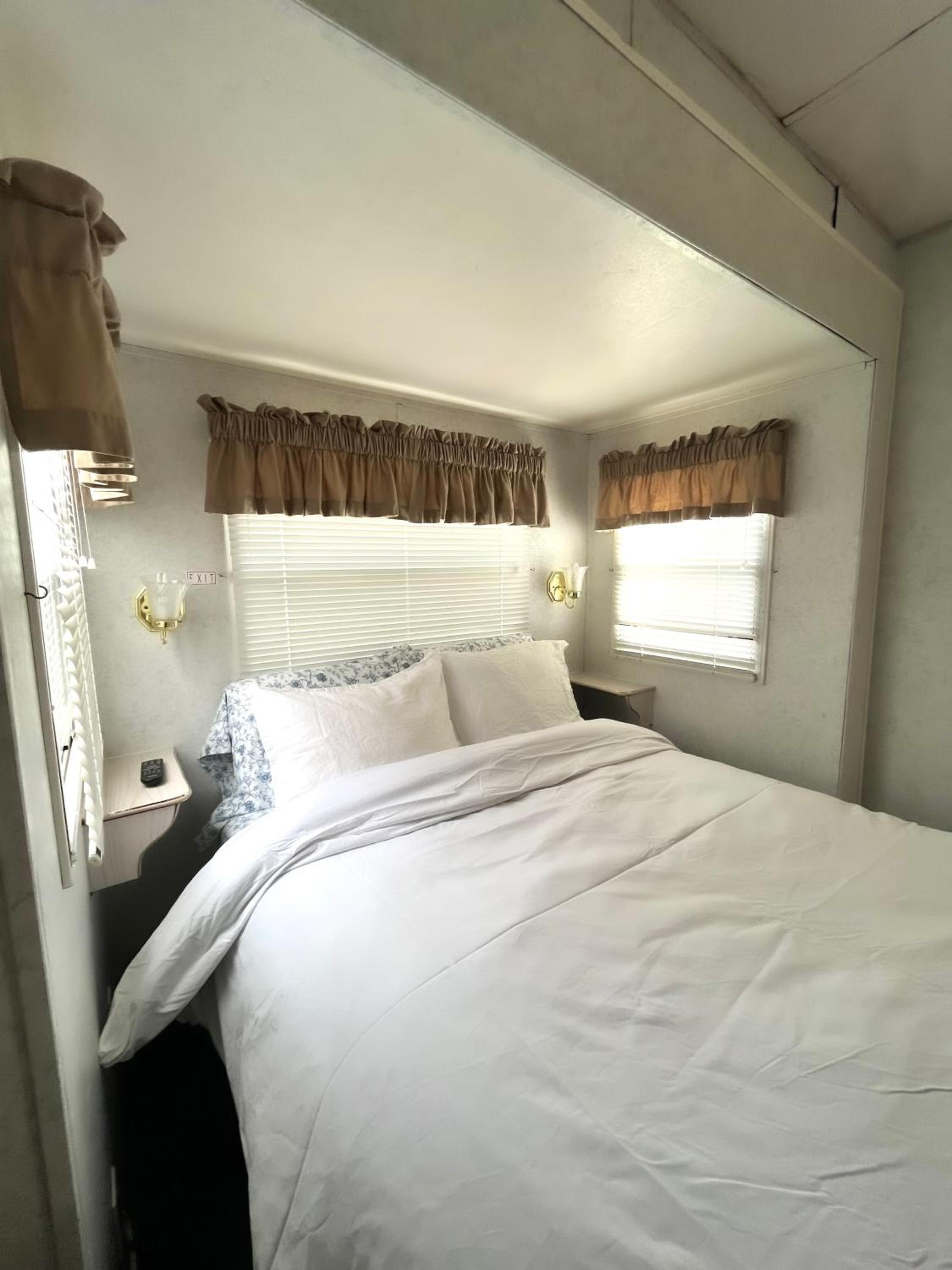 Two-Bedroom House photo 2