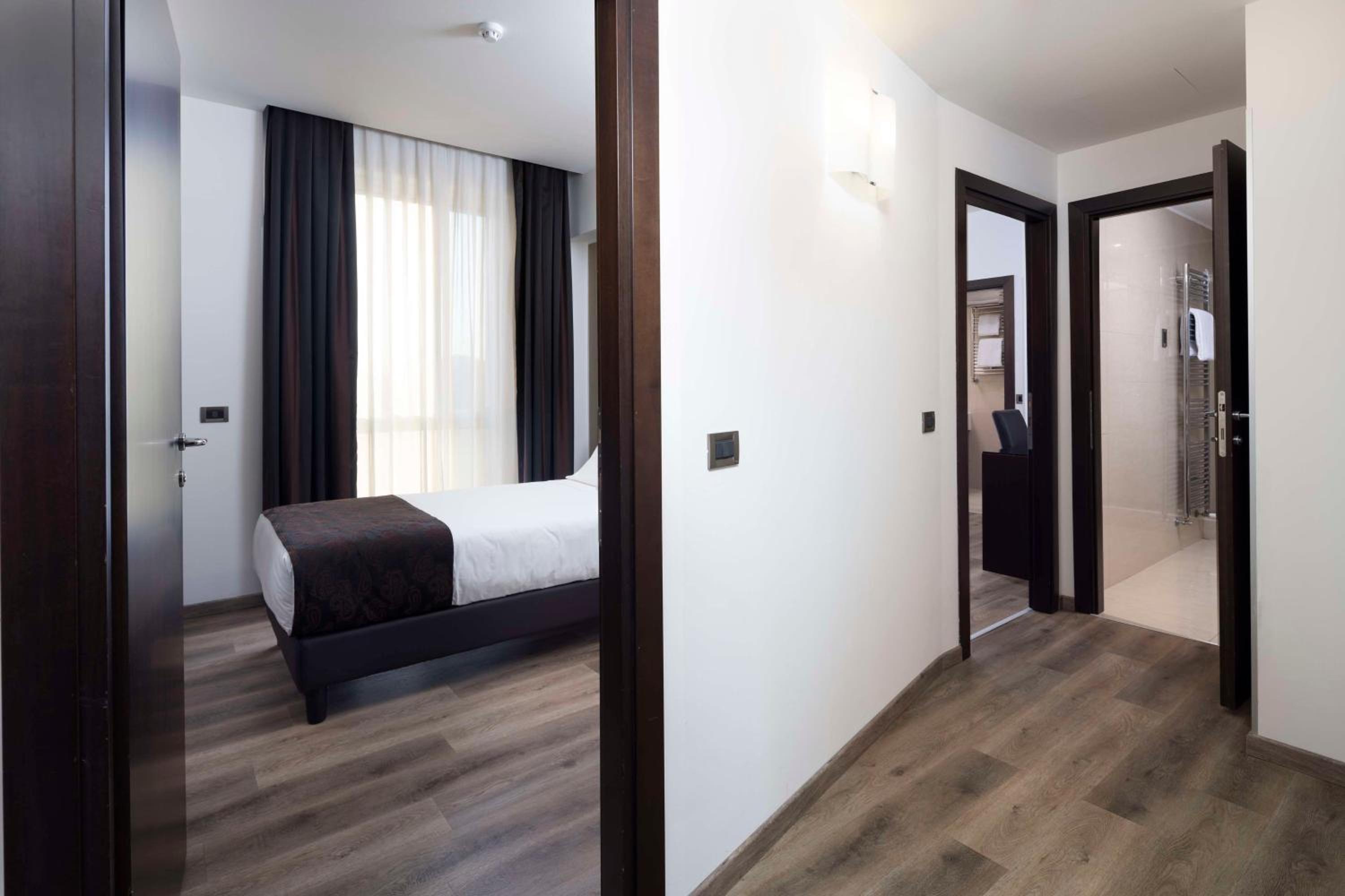 Two Connecting Comfort Single Rooms