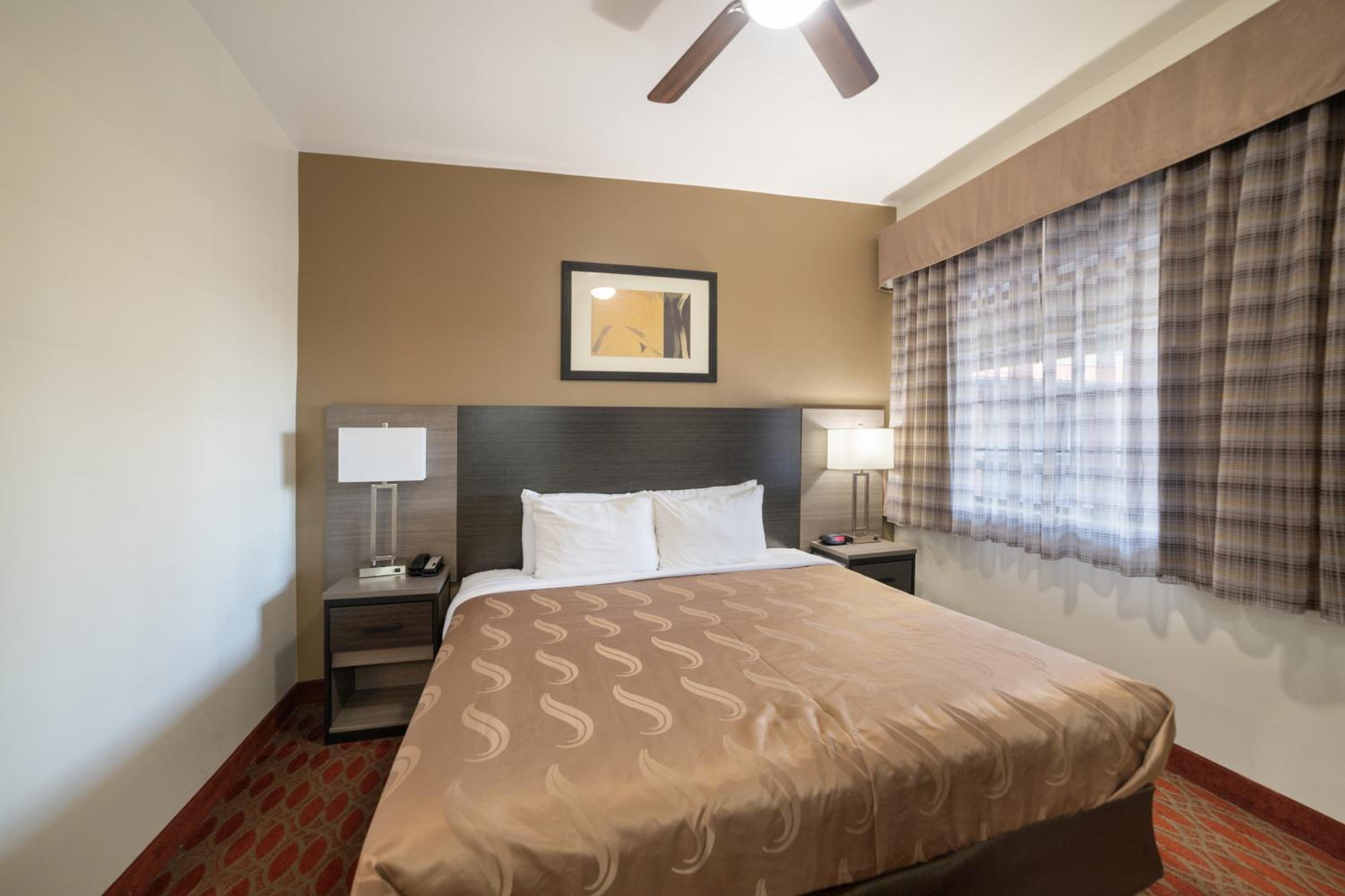 Two-Bedroom King Suite with Living Room - Non-Smoking - Photo 5