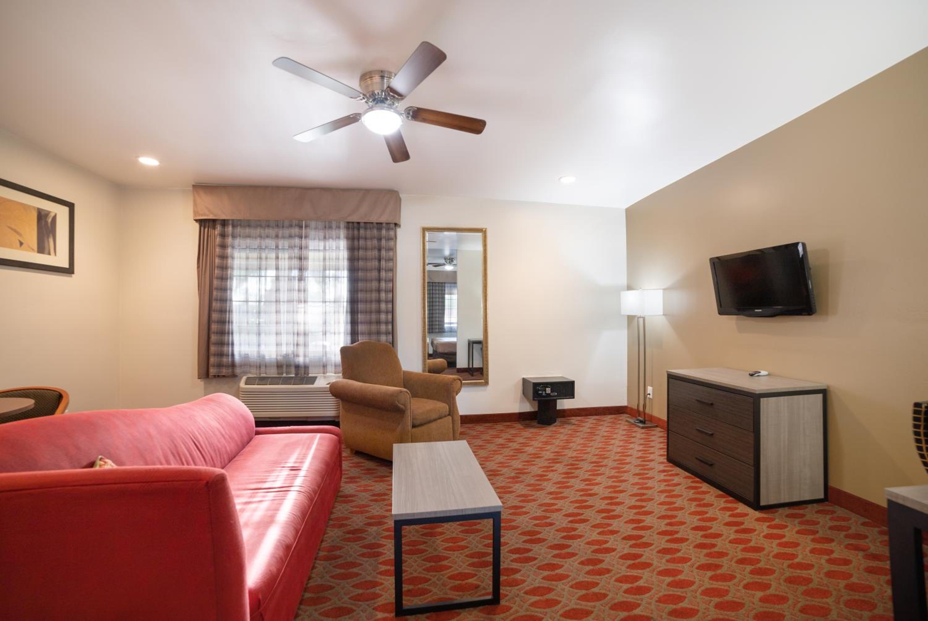 Two-Bedroom King Suite with Living Room - Non-Smoking - Photo 13