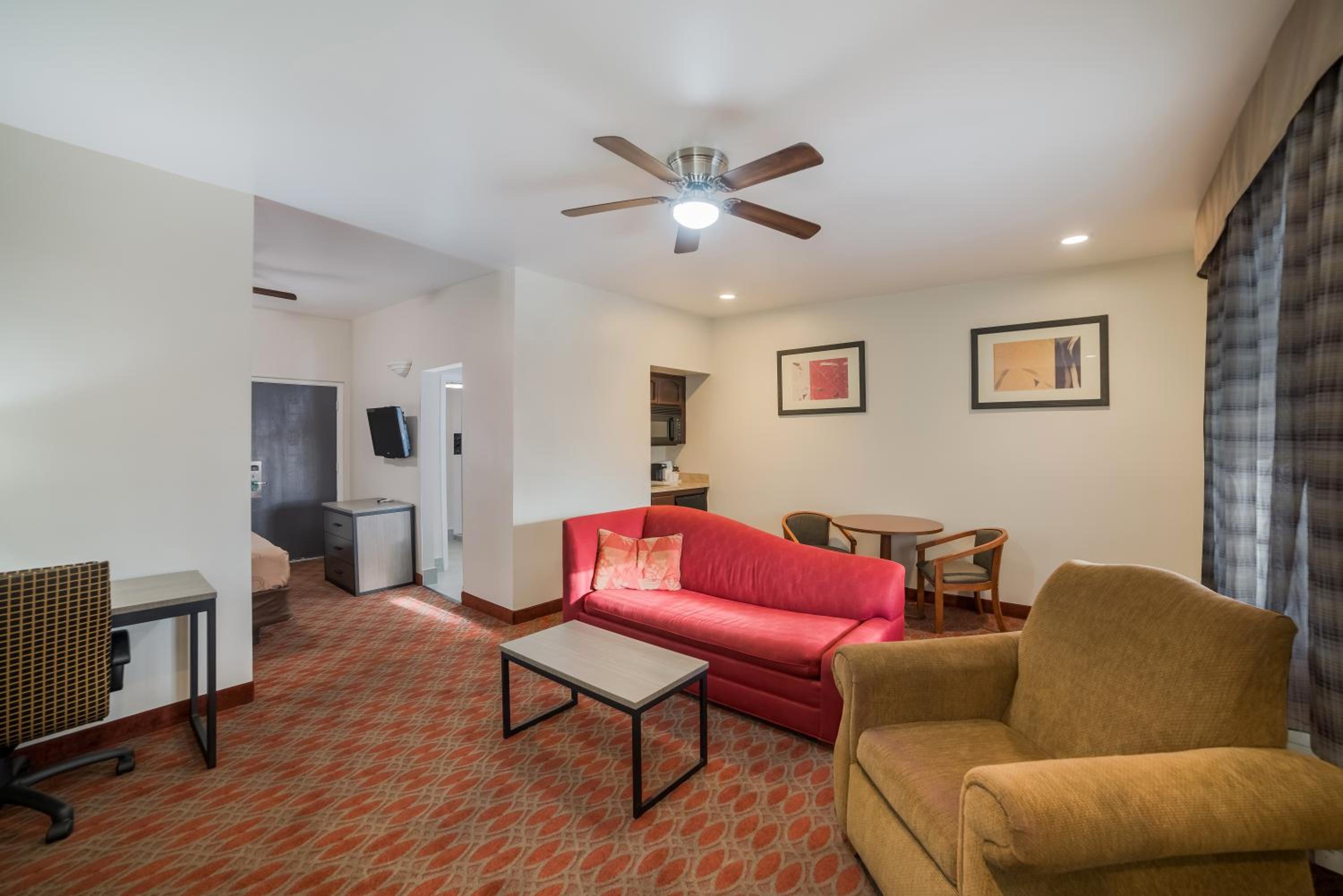 Two-Bedroom King Suite with Living Room - Non-Smoking - Photo 6