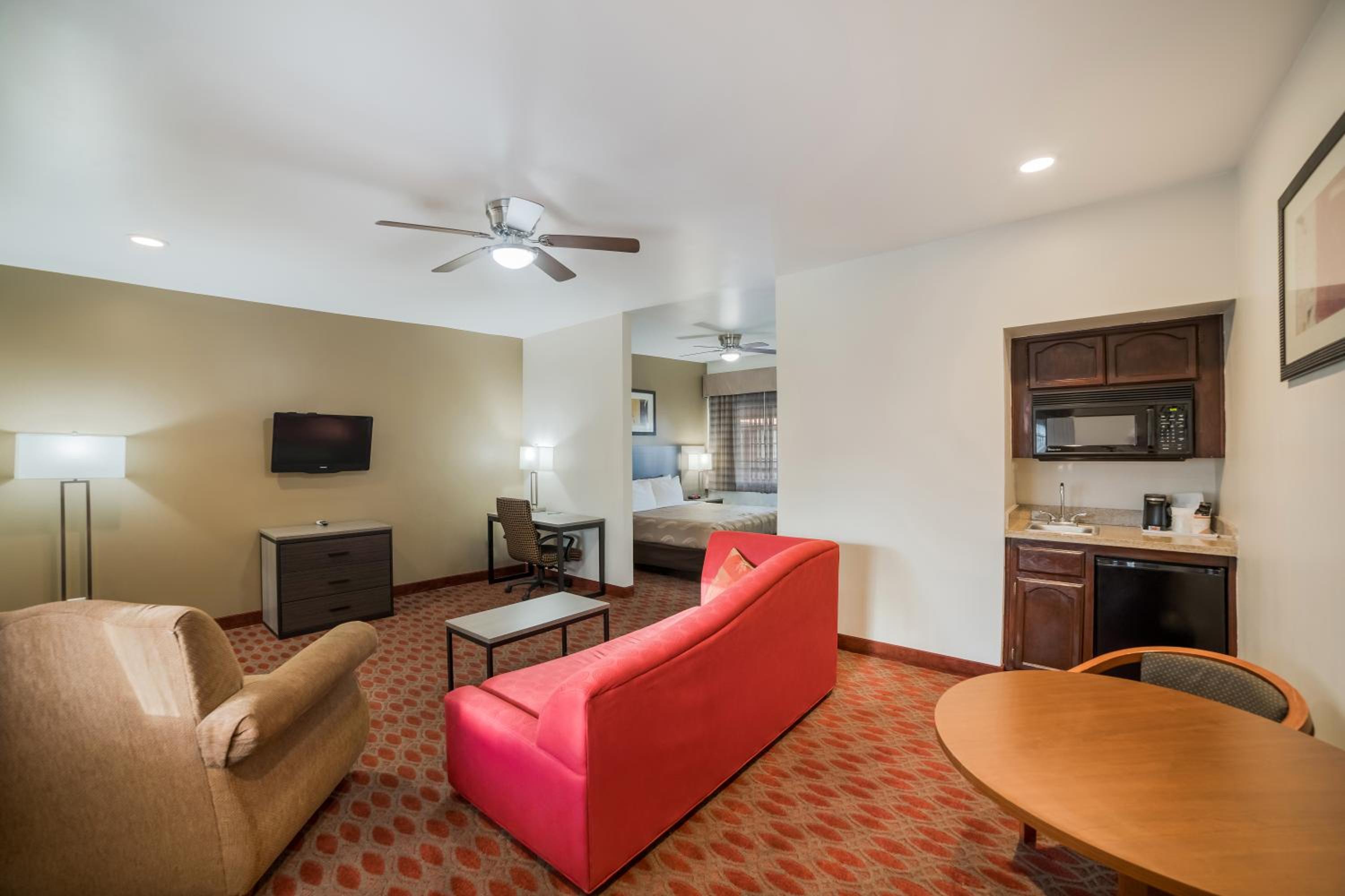 Two-Bedroom King Suite with Living Room - Non-Smoking - Photo 14