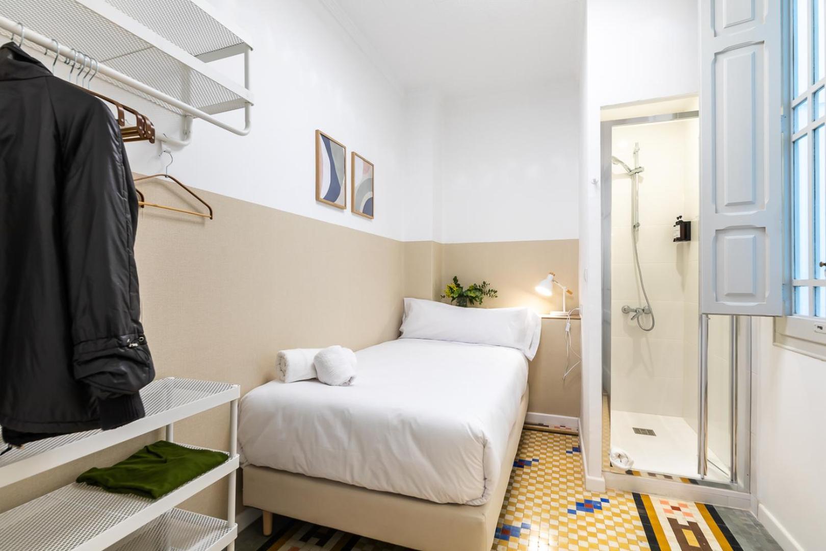 Habitación Individual Interior con Baño Compartido