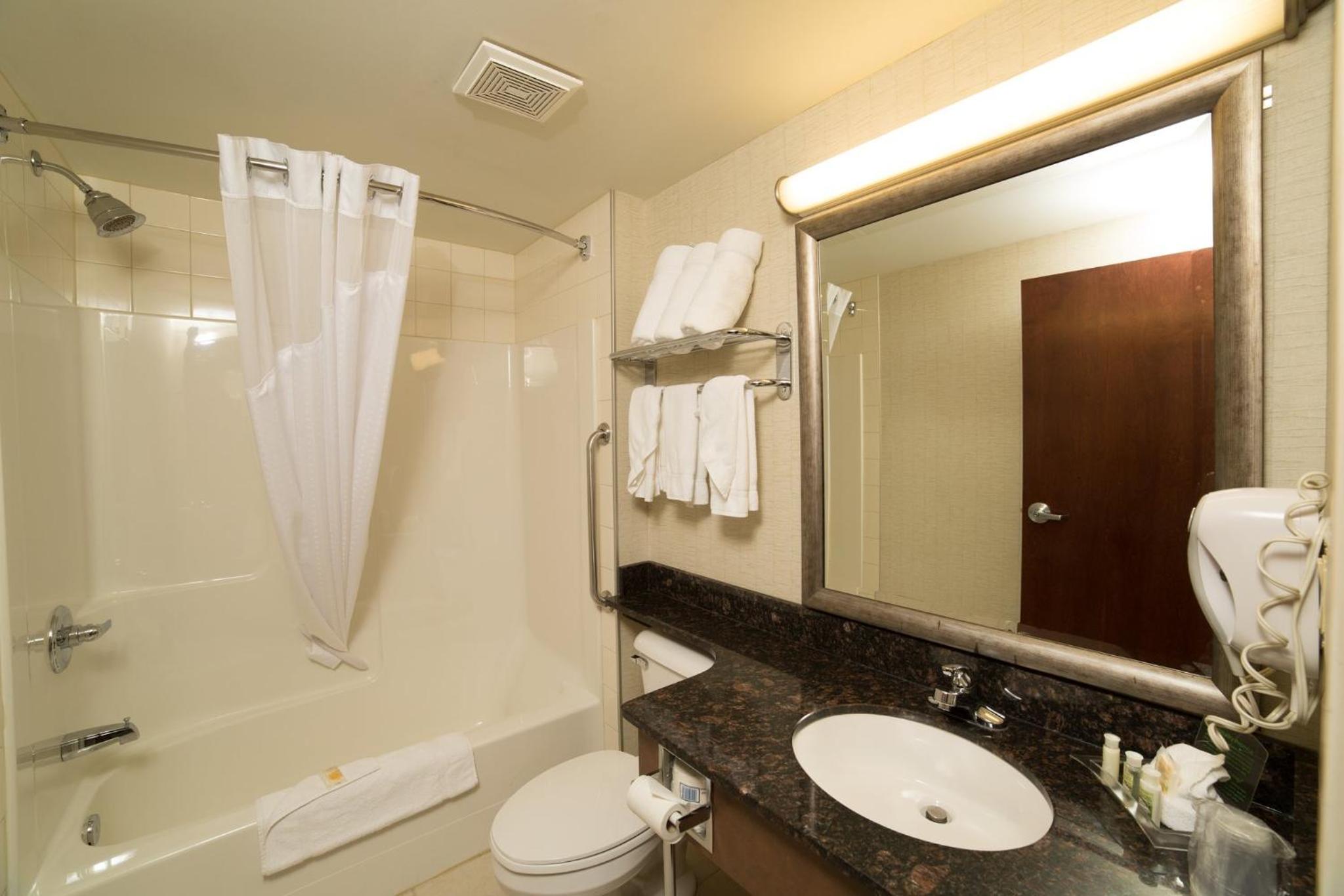Standard King Room - Photo 3