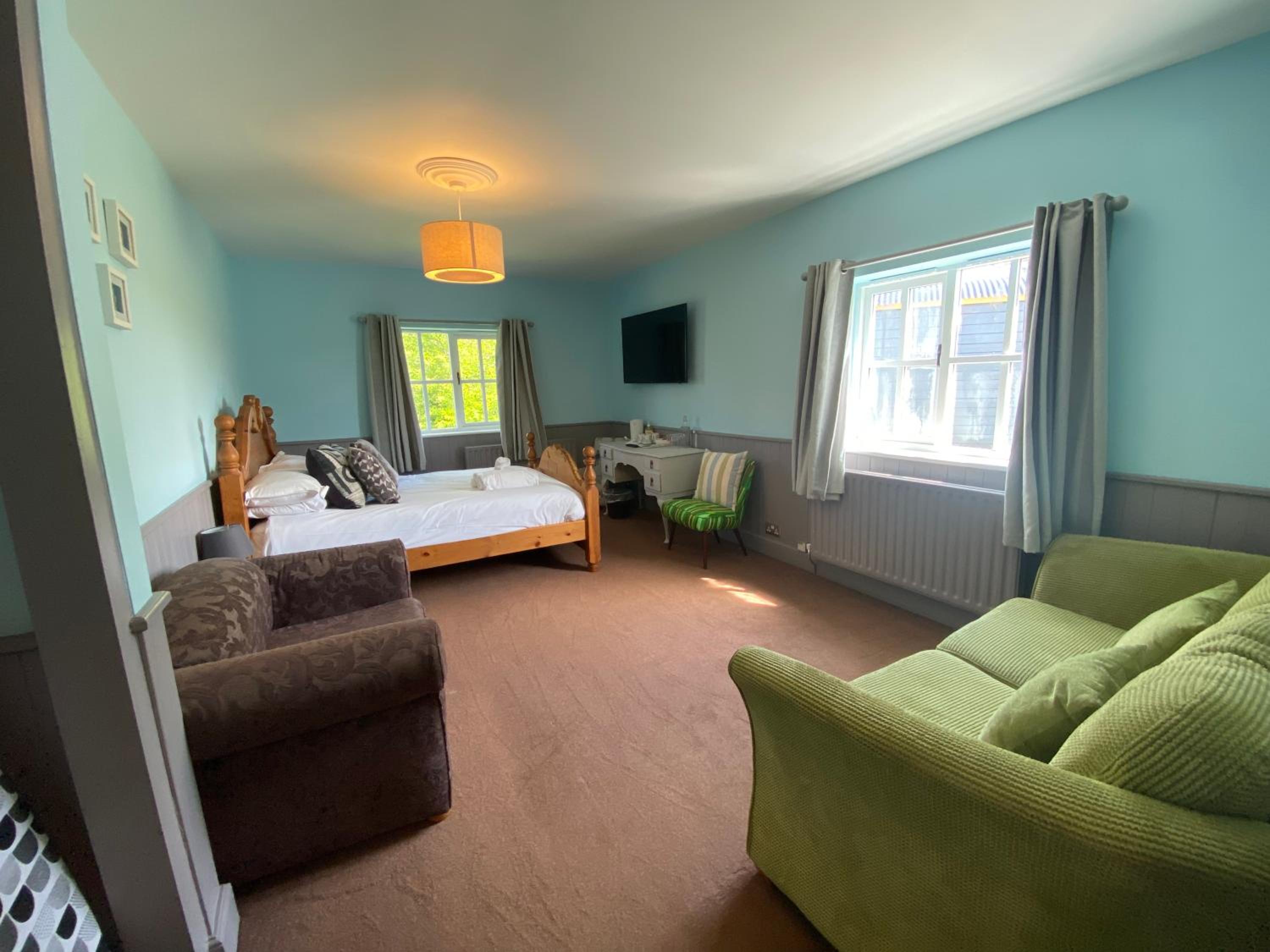 Deluxe Family Room