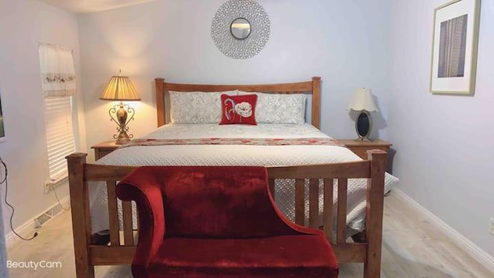 One-Bedroom House photo 1